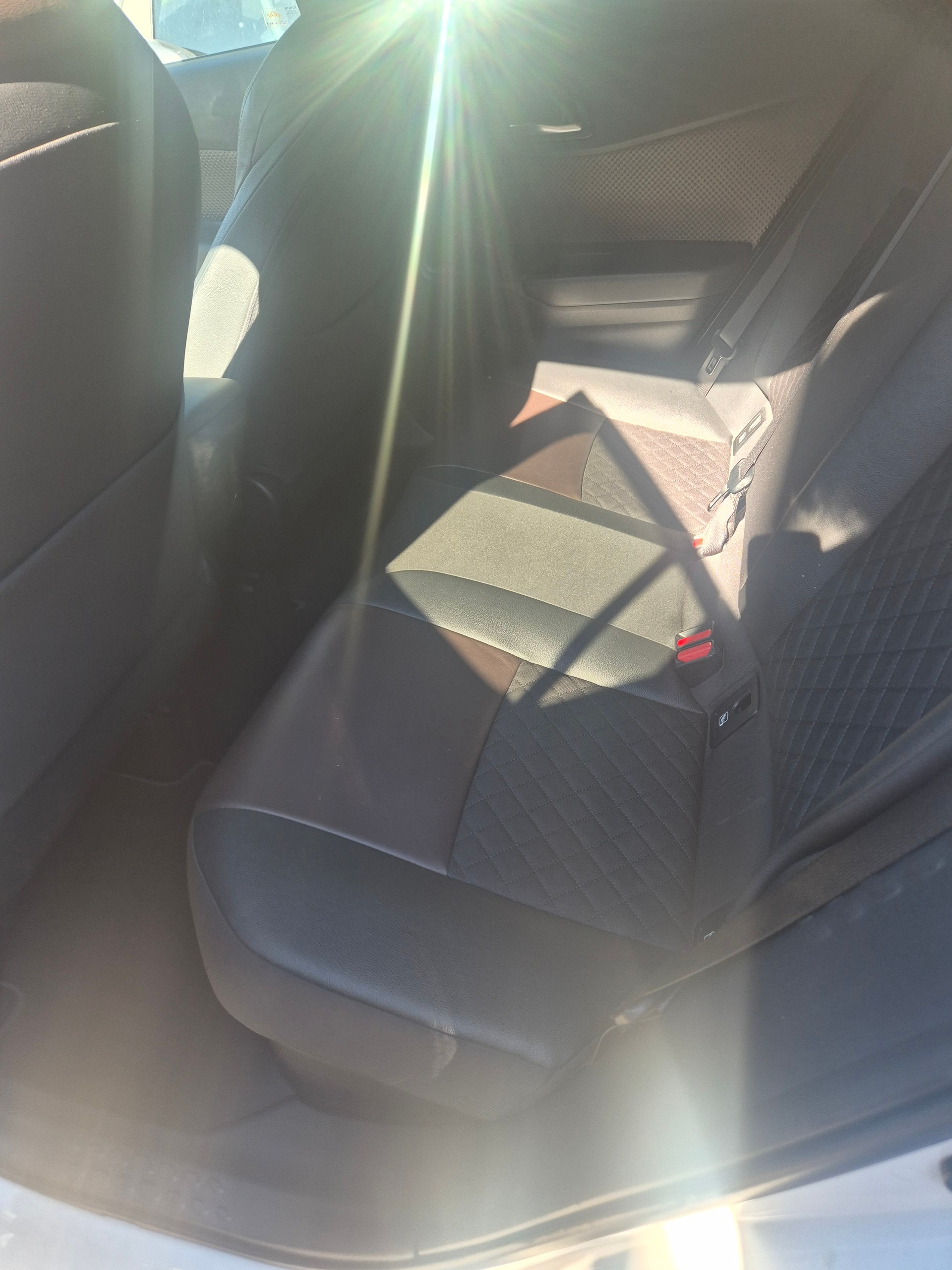 TOYOTA C-HR 1.8 HSD Comfort CVT-image-4