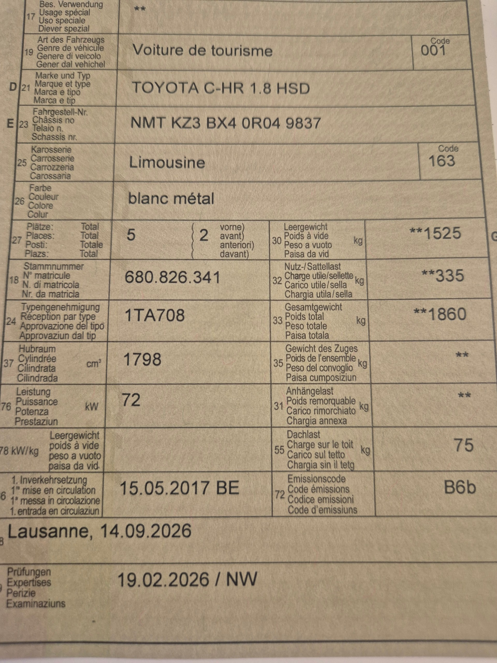 TOYOTA C-HR 1.8 HSD Comfort CVT-image-10