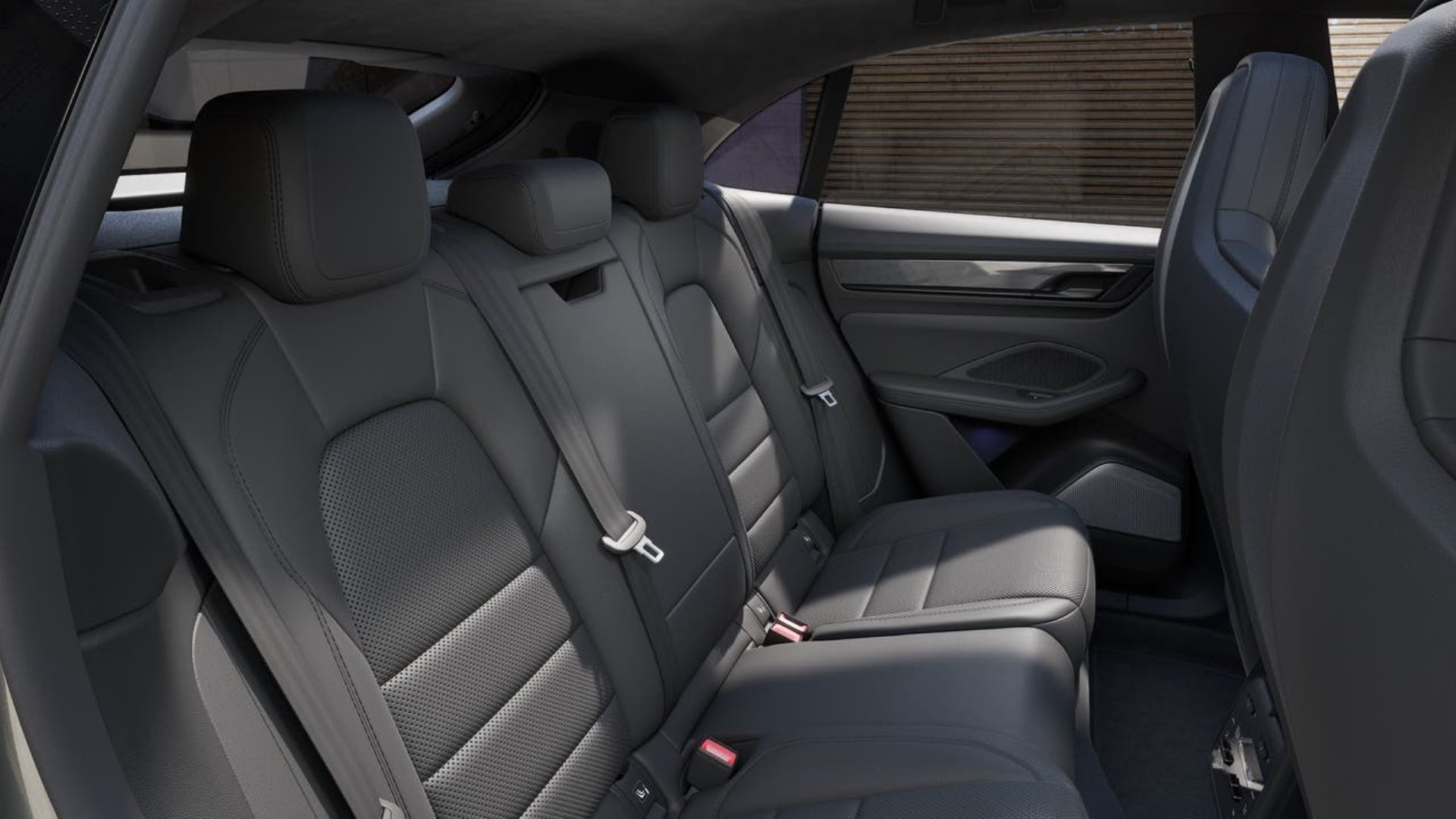 PORSCHE Macan Turbo-image-12