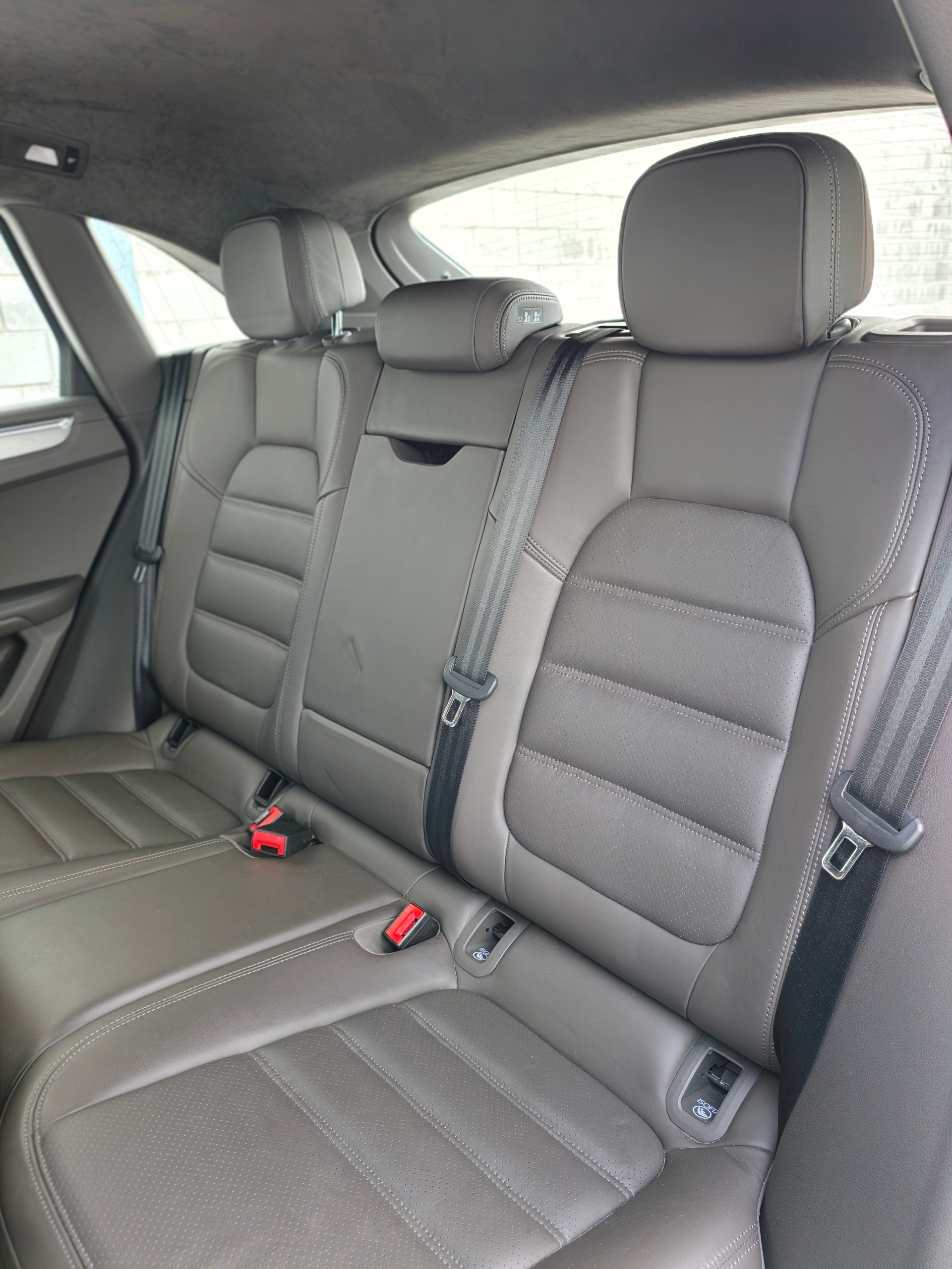 PORSCHE Macan Turbo PDK-image-15