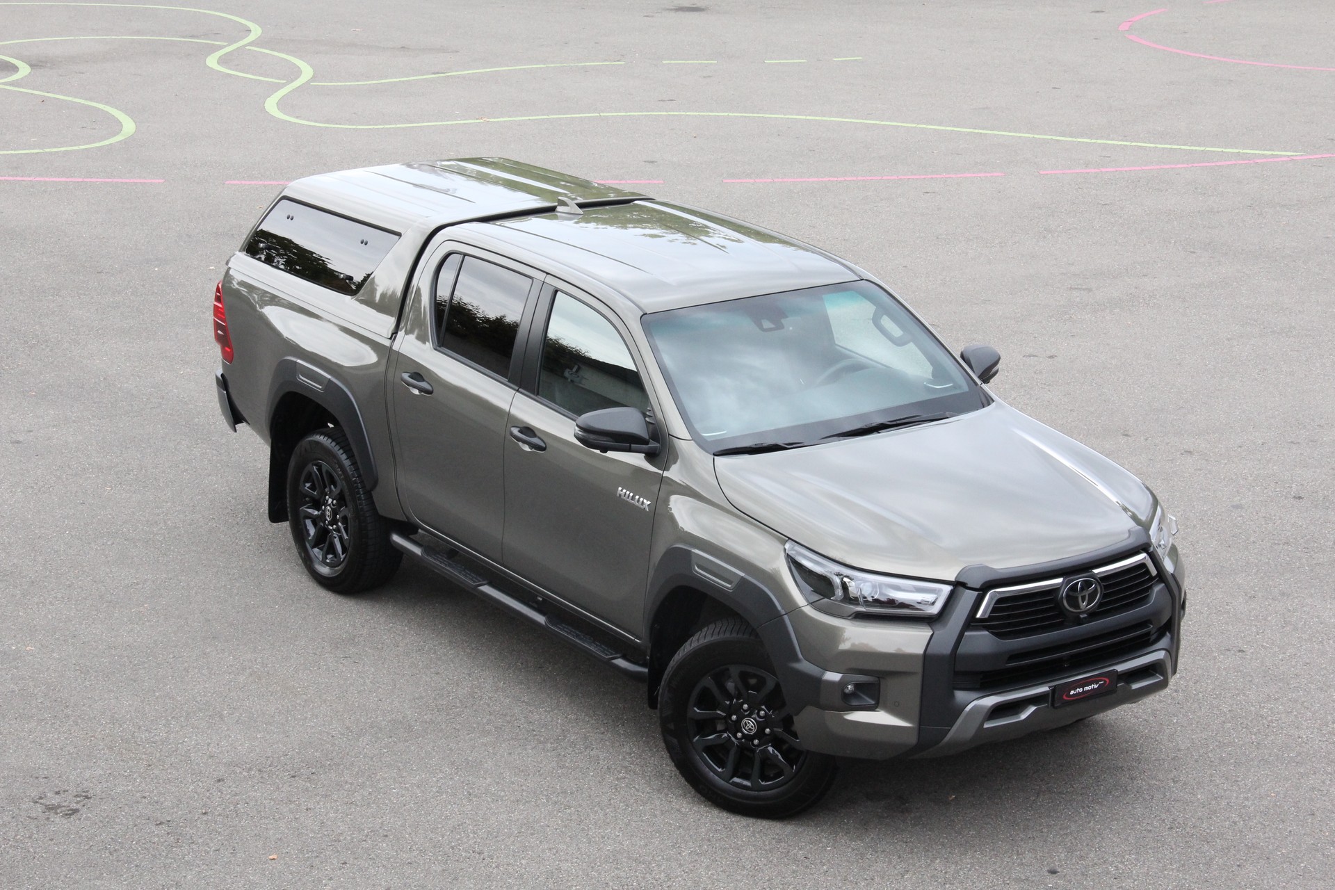 TOYOTA Hilux 2.8d MHEV Invincible Double Cab 4x4 *3500Kg-ANHÄNGEKUPPLUNG* -360°-KAMERA -LEDER -JBL-SOUND -4xSITZHEIZUNG-image-0