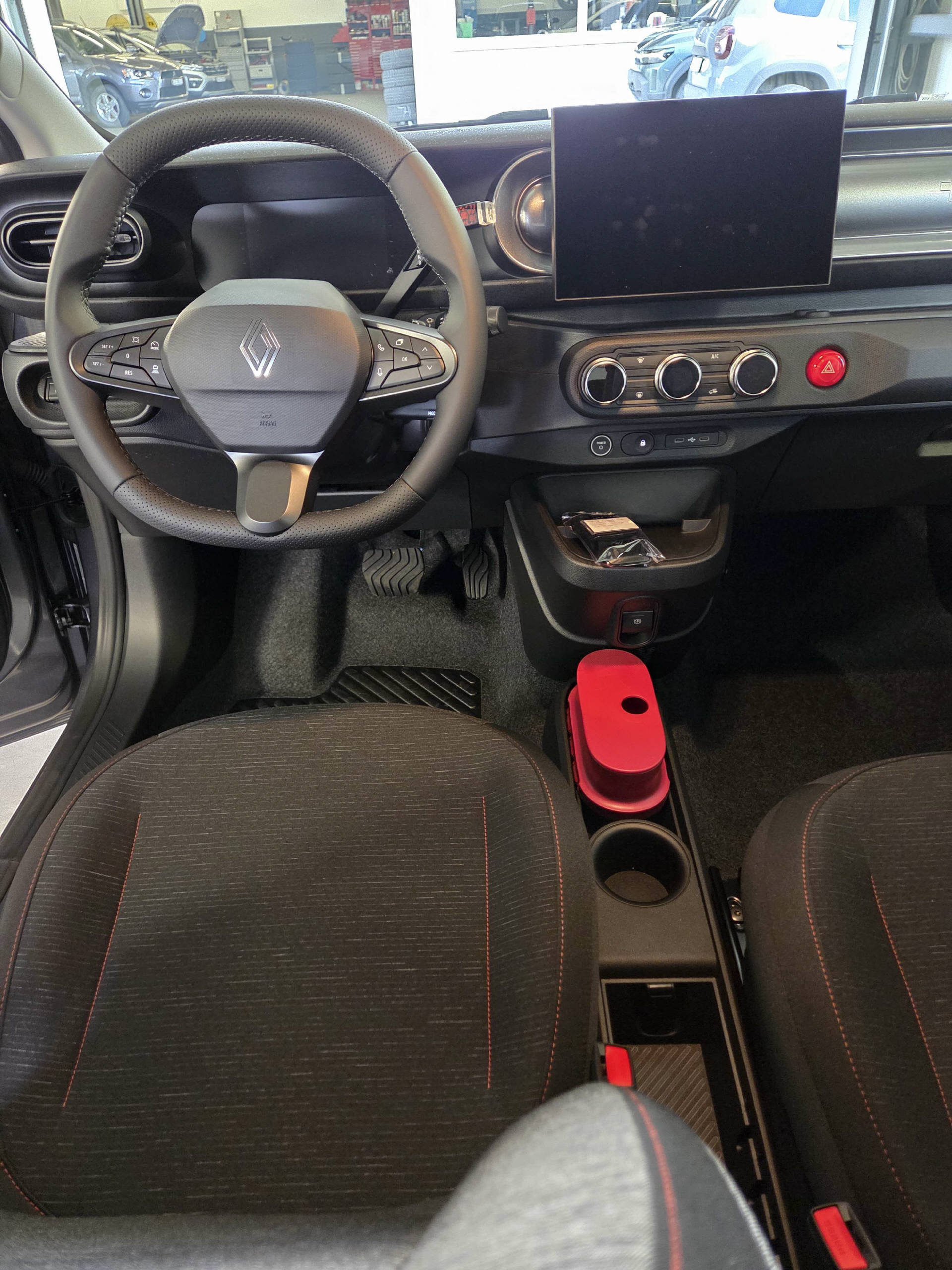 RENAULT Twingo E-Tech Urban Range techno-image-6