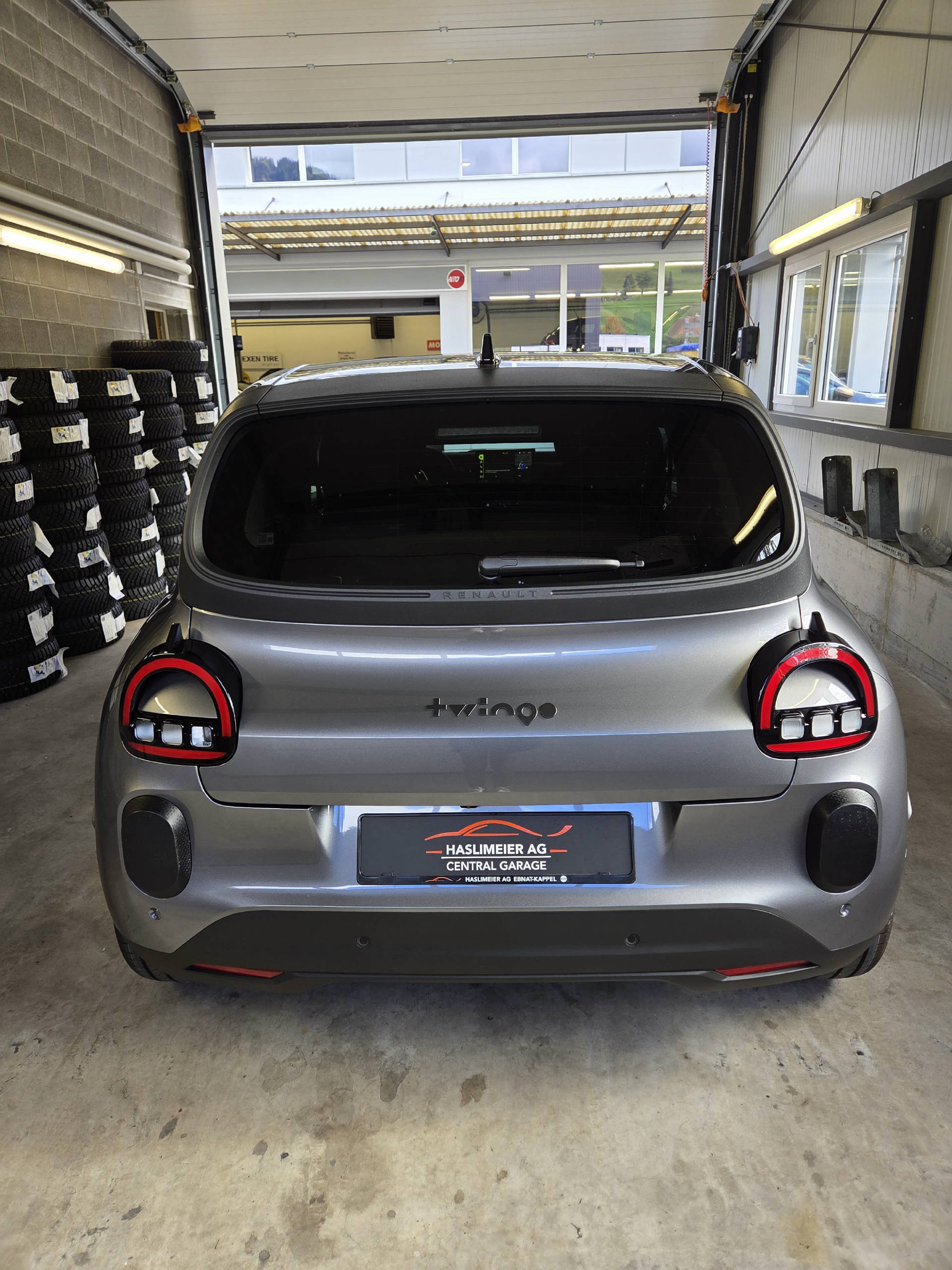 RENAULT Twingo E-Tech Urban Range techno-image-3