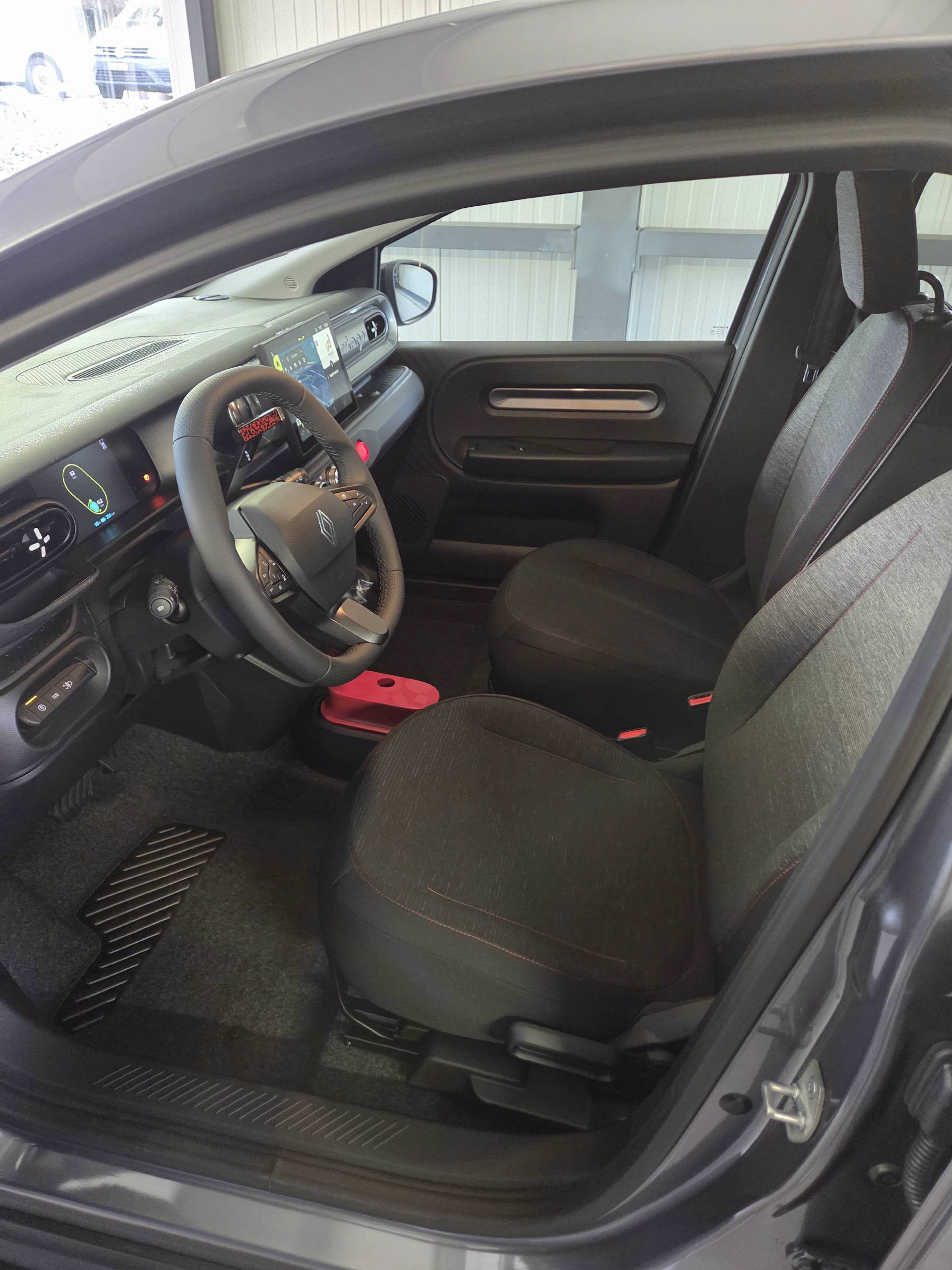 RENAULT Twingo E-Tech Urban Range techno-image-4