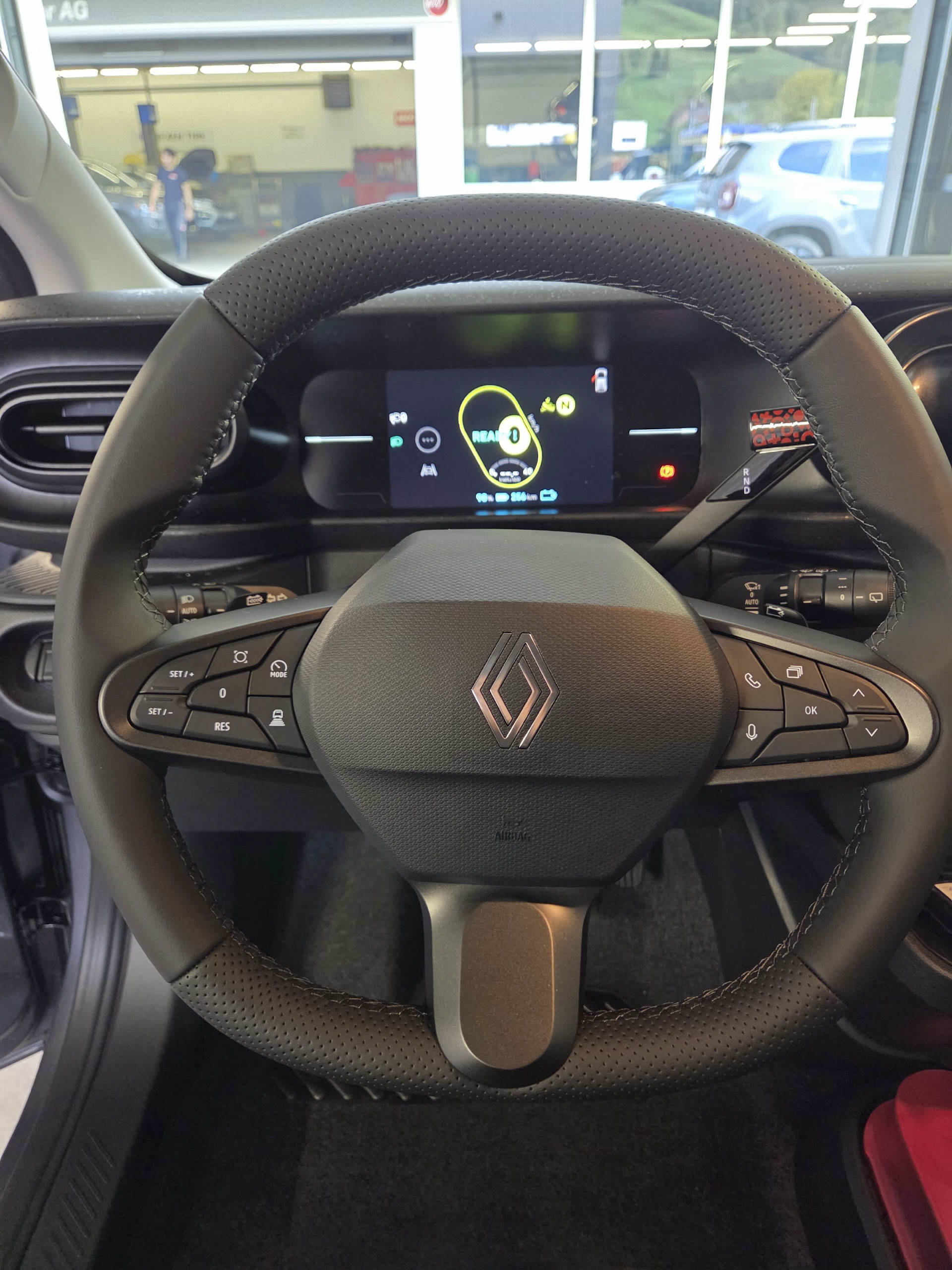 RENAULT Twingo E-Tech Urban Range techno-image-7