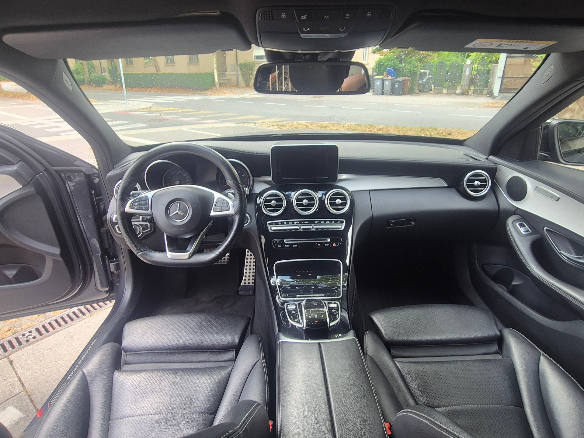 MERCEDES-BENZ C 200 AMG Line-image-5