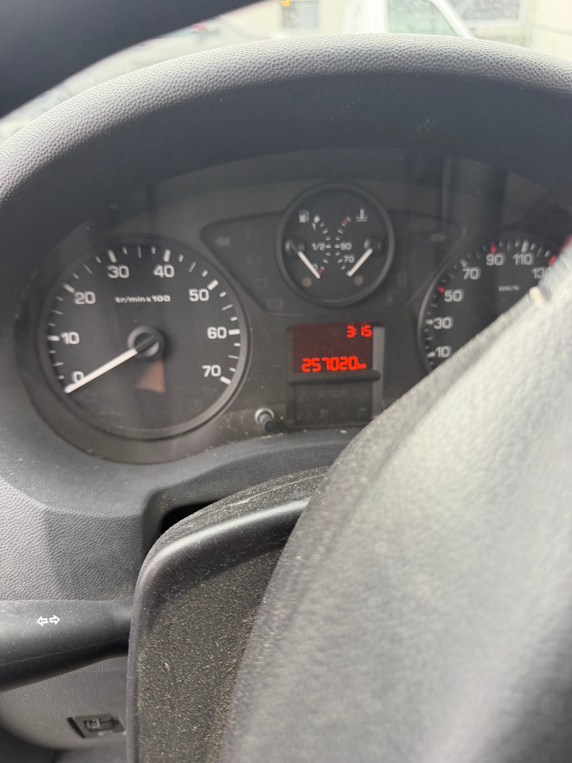 PEUGEOT Expert 2.0 HDi 229 L2H1-image-7