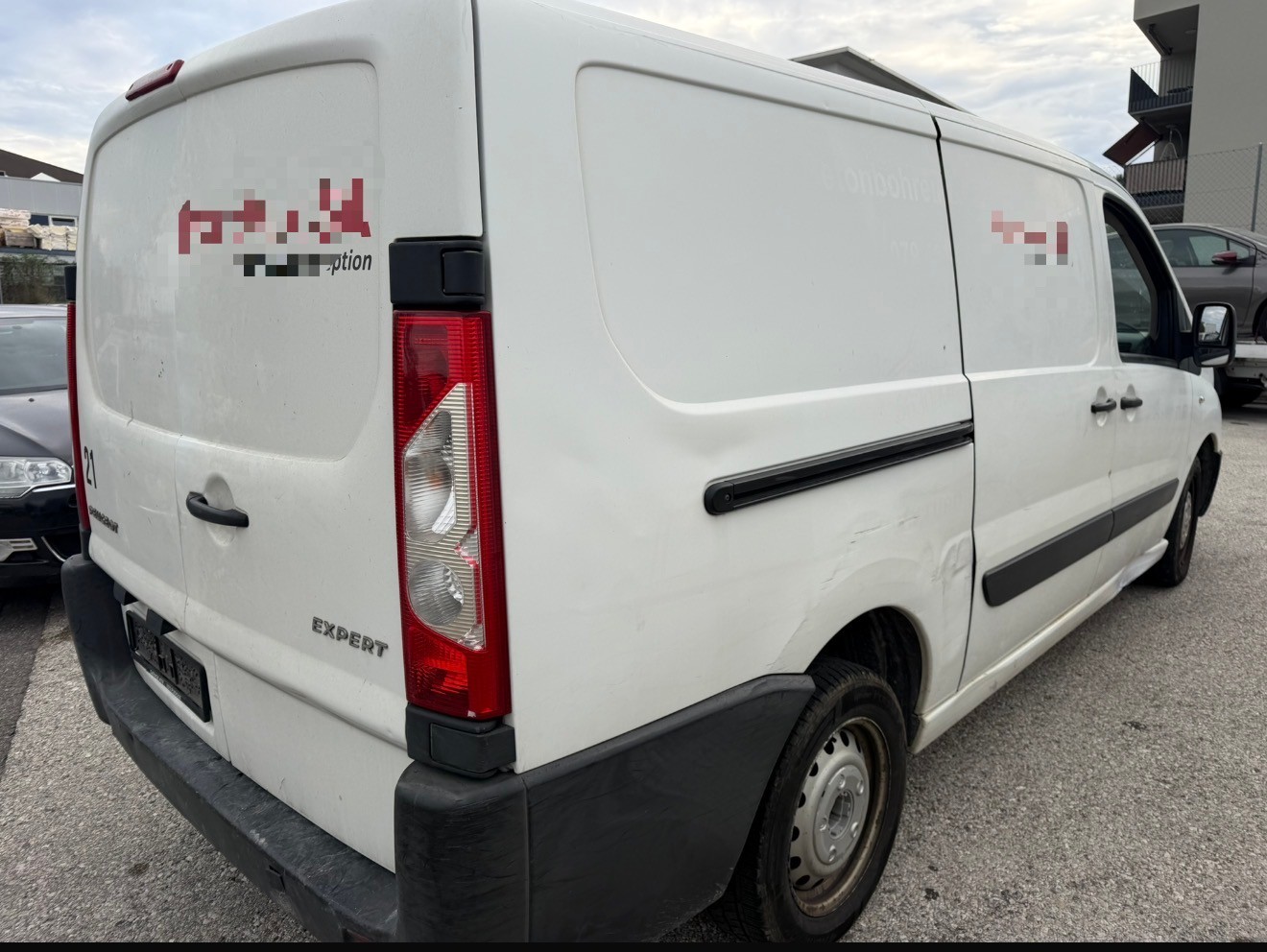 PEUGEOT Expert 2.0 HDi 229 L2H1-image-4