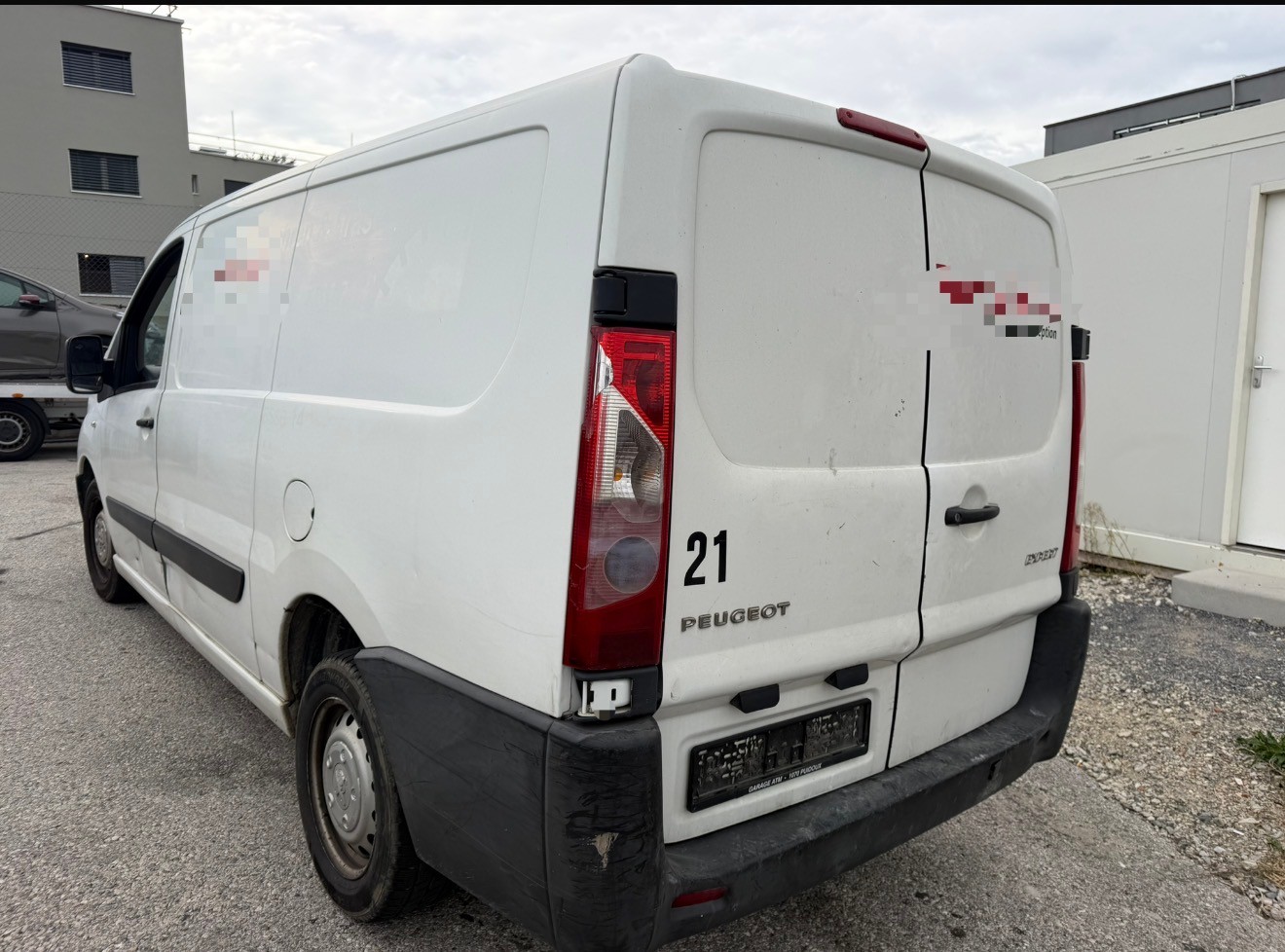 PEUGEOT Expert 2.0 HDi 229 L2H1-image-5