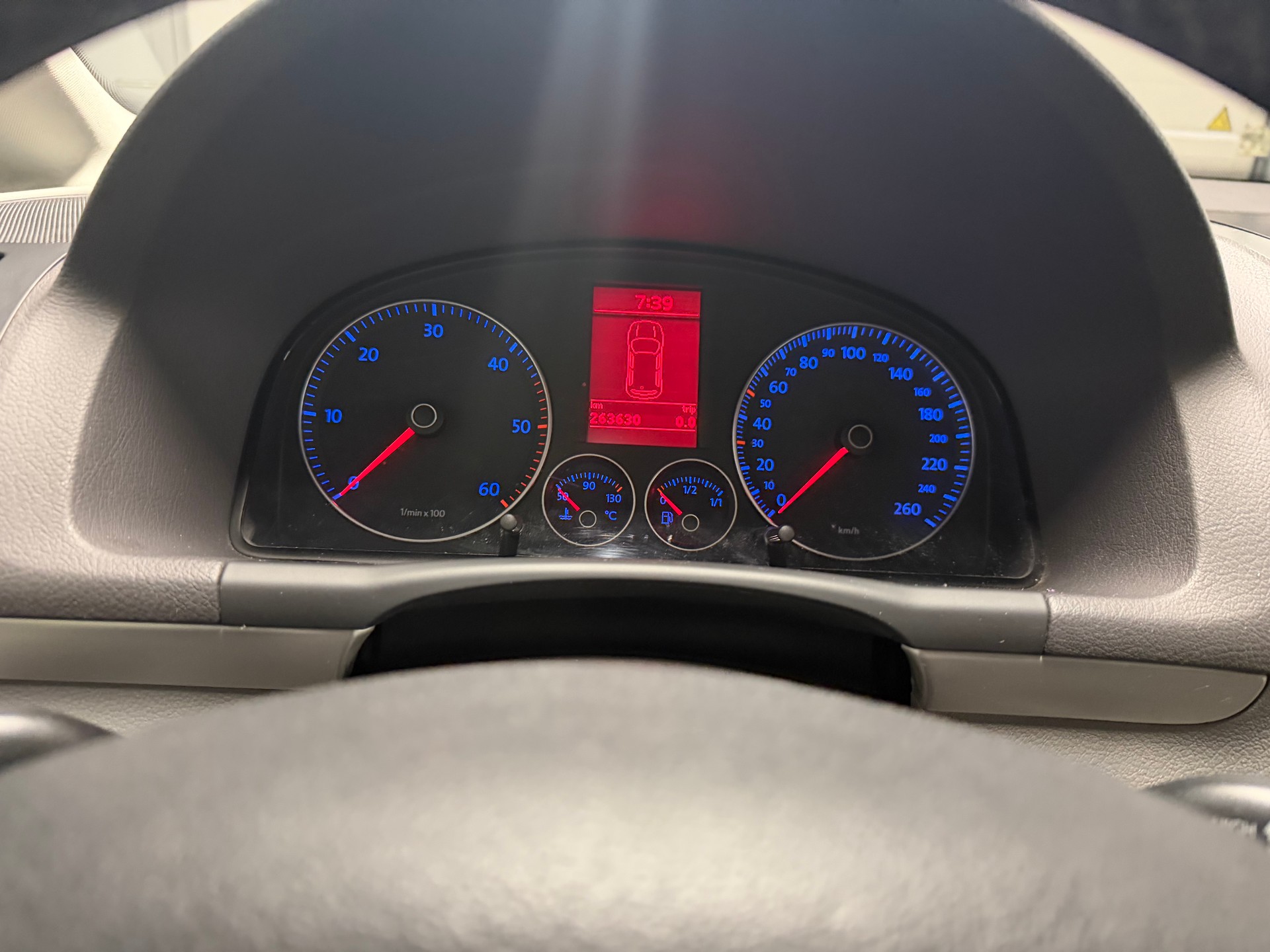 VW Touran 1.9 TDI Highline DSG-image-14