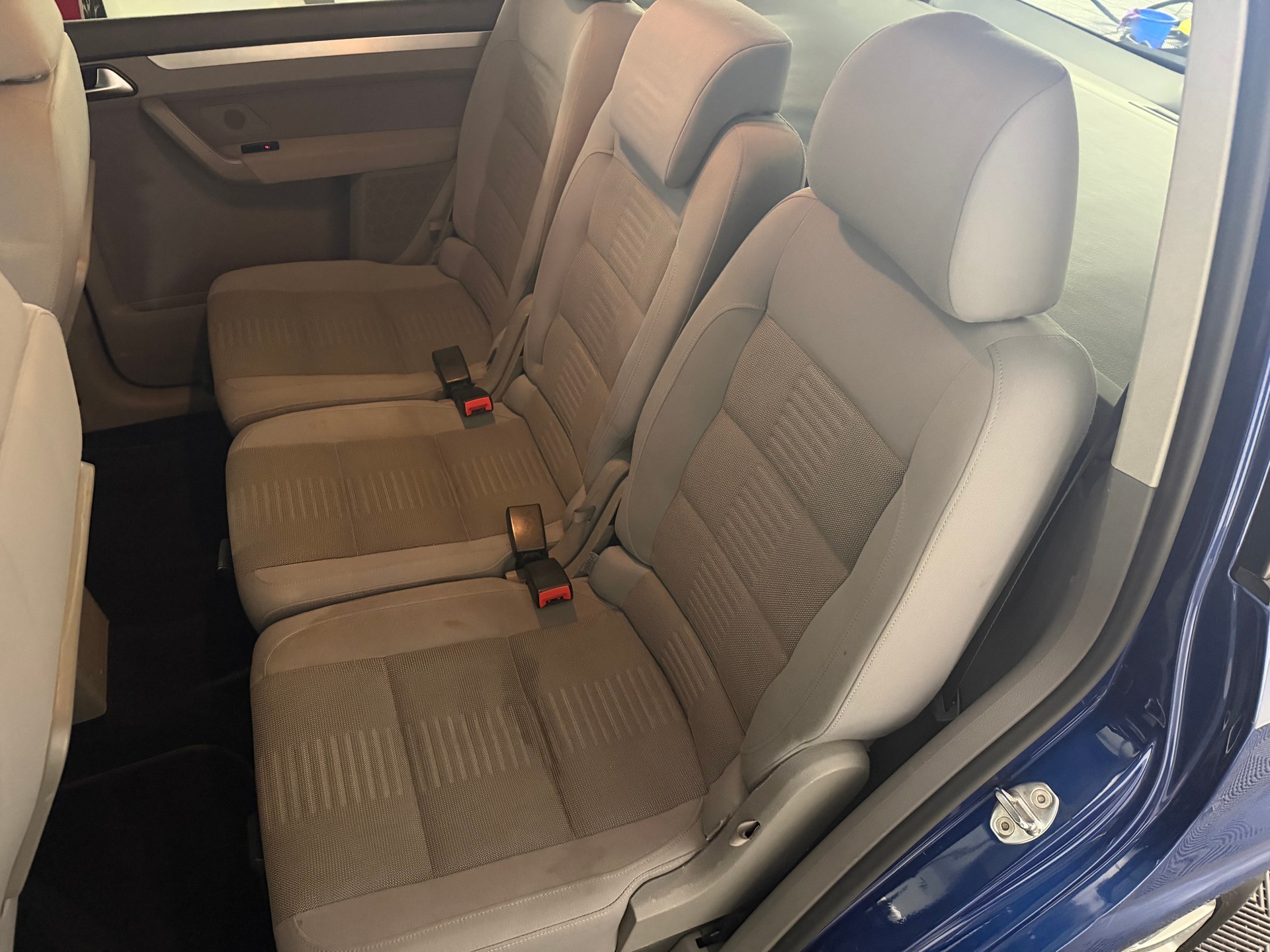 VW Touran 1.9 TDI Highline DSG-image-20