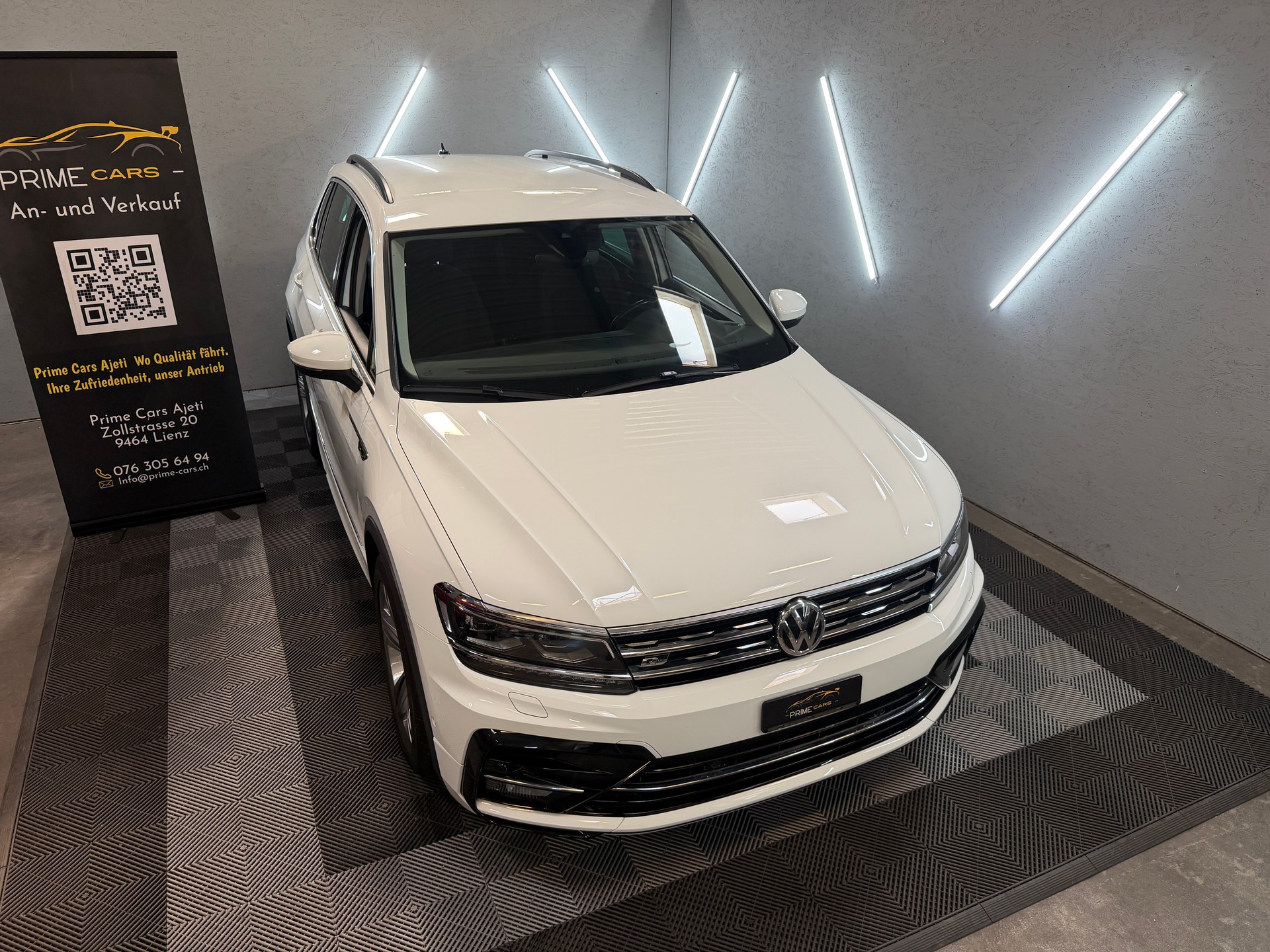 VW Tiguan 1.5TSI Evo Comfortline DSG R-Line Exterieur-image-1