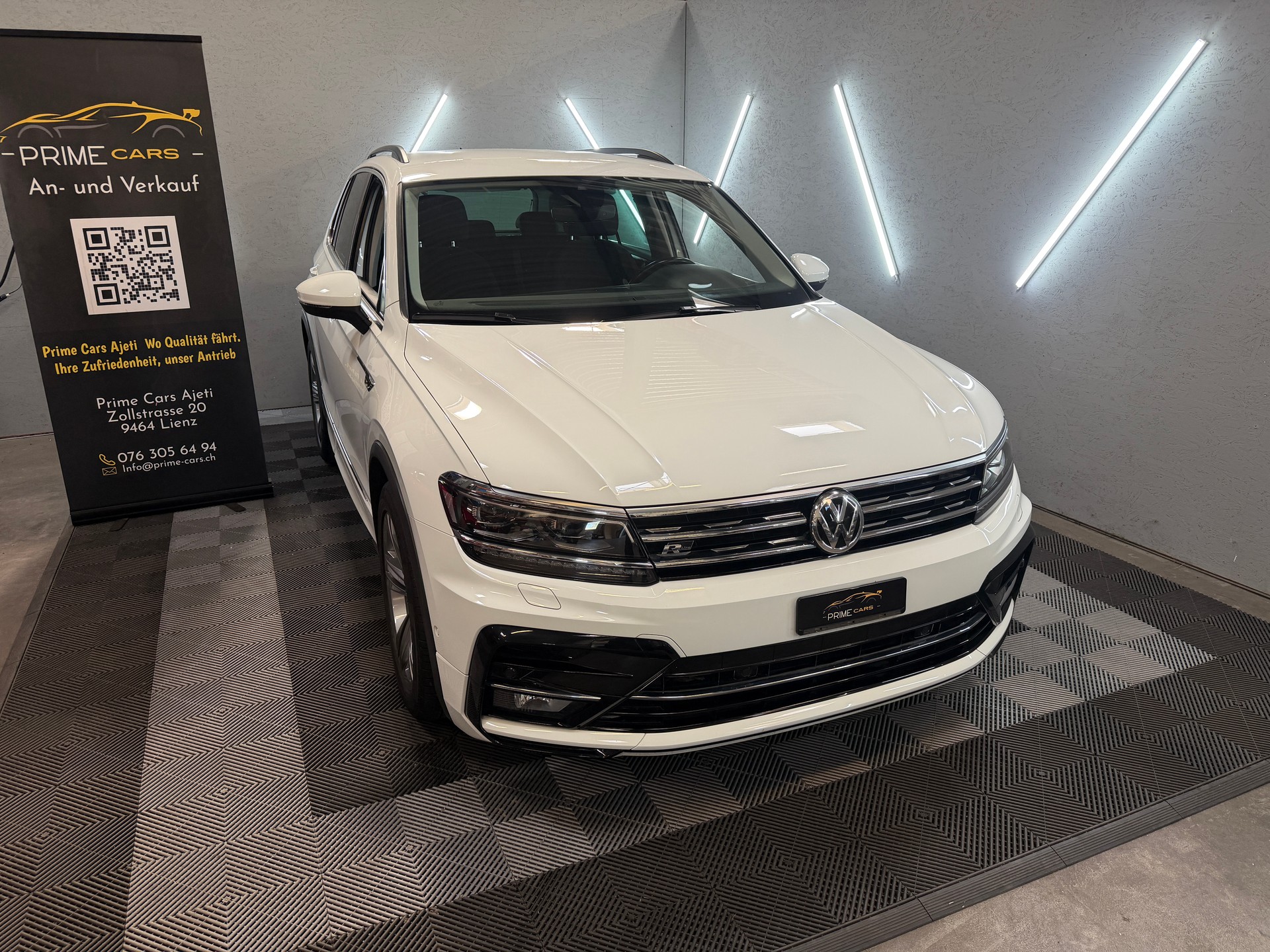 VW Tiguan 1.5TSI Evo Comfortline DSG R-Line Exterieur-image-0