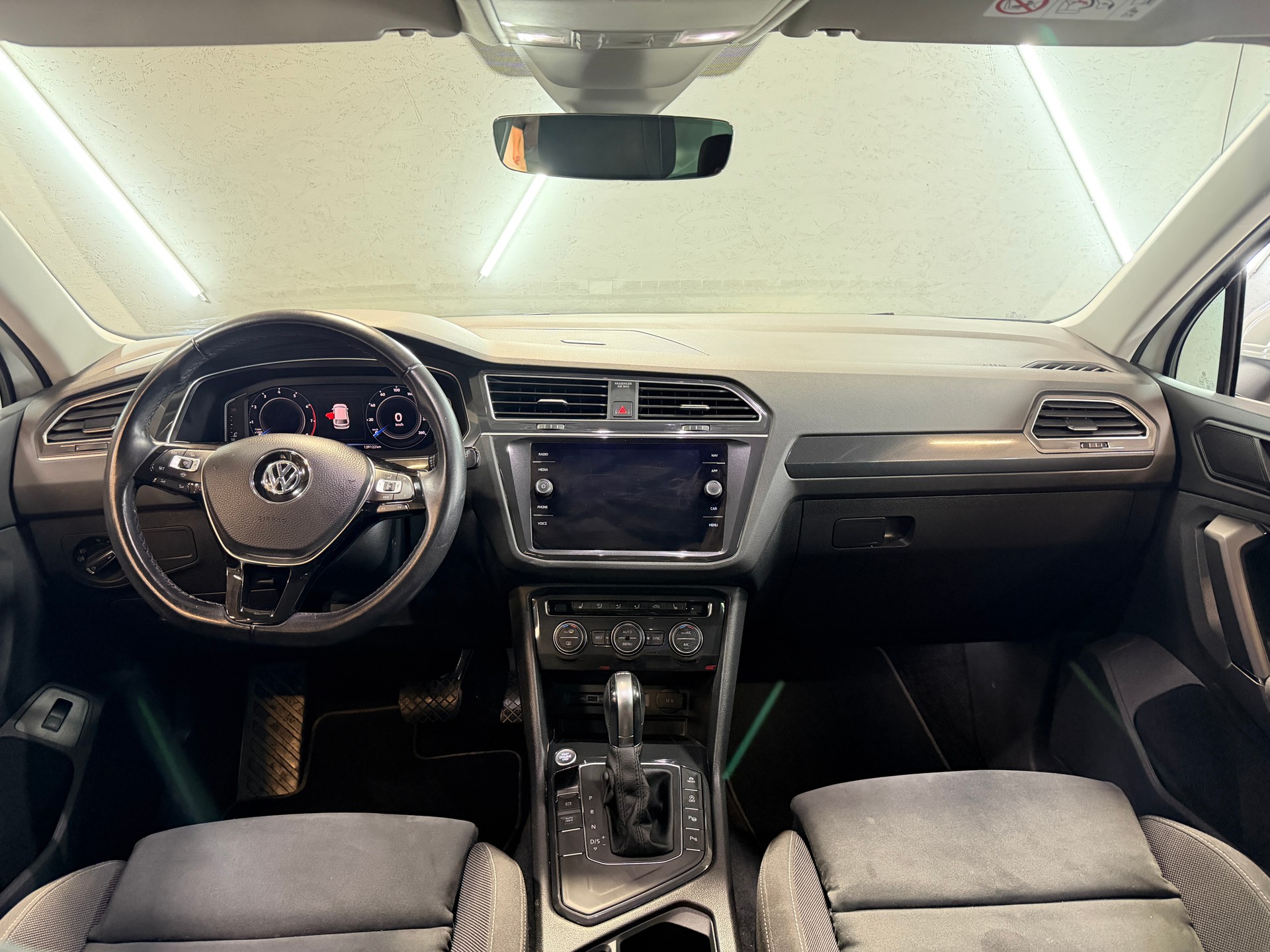 VW Tiguan 1.5TSI Evo Comfortline DSG R-Line Exterieur-image-16