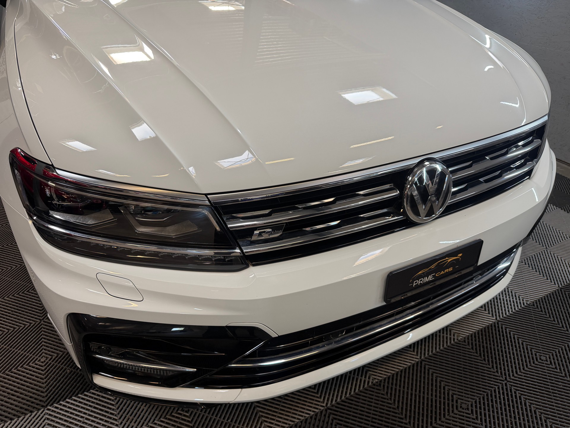 VW Tiguan 1.5TSI Evo Comfortline DSG R-Line Exterieur-image-3