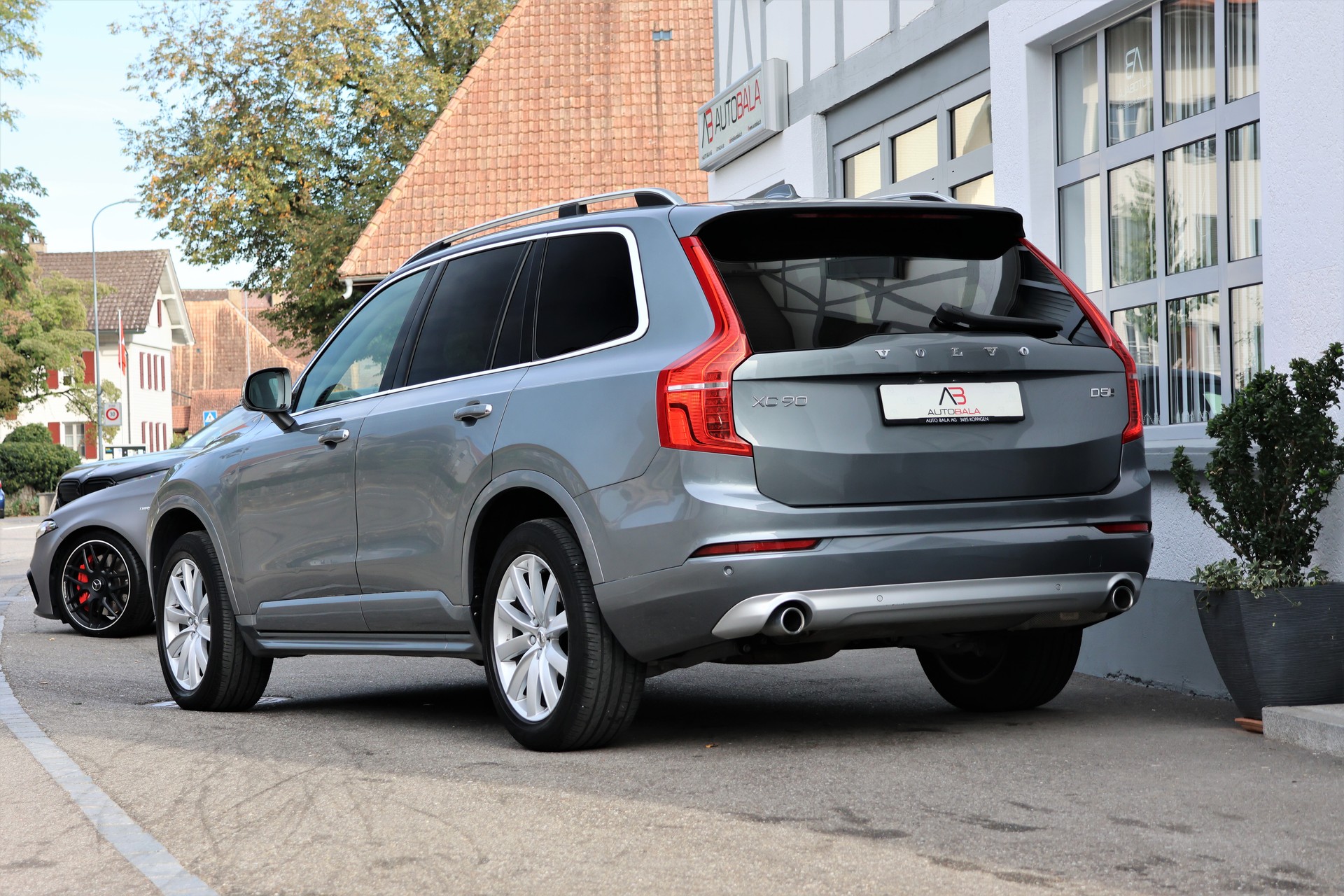 VOLVO XC90 D5 AWD Momentum Geartronic (CH) 7 Plätzer-showroom-element-2
