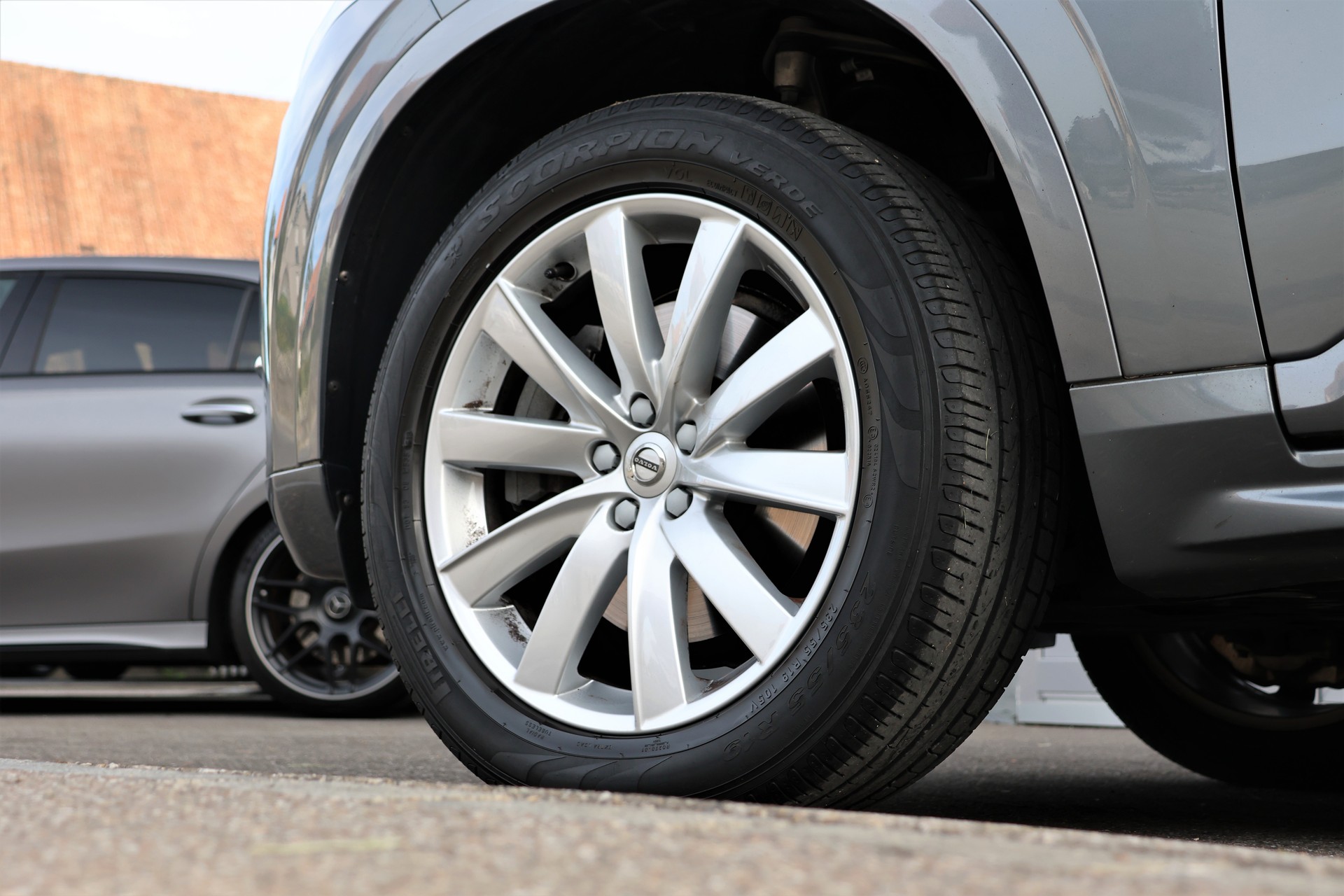 VOLVO XC90 D5 AWD Momentum Geartronic (CH) 7 Plätzer-image-8