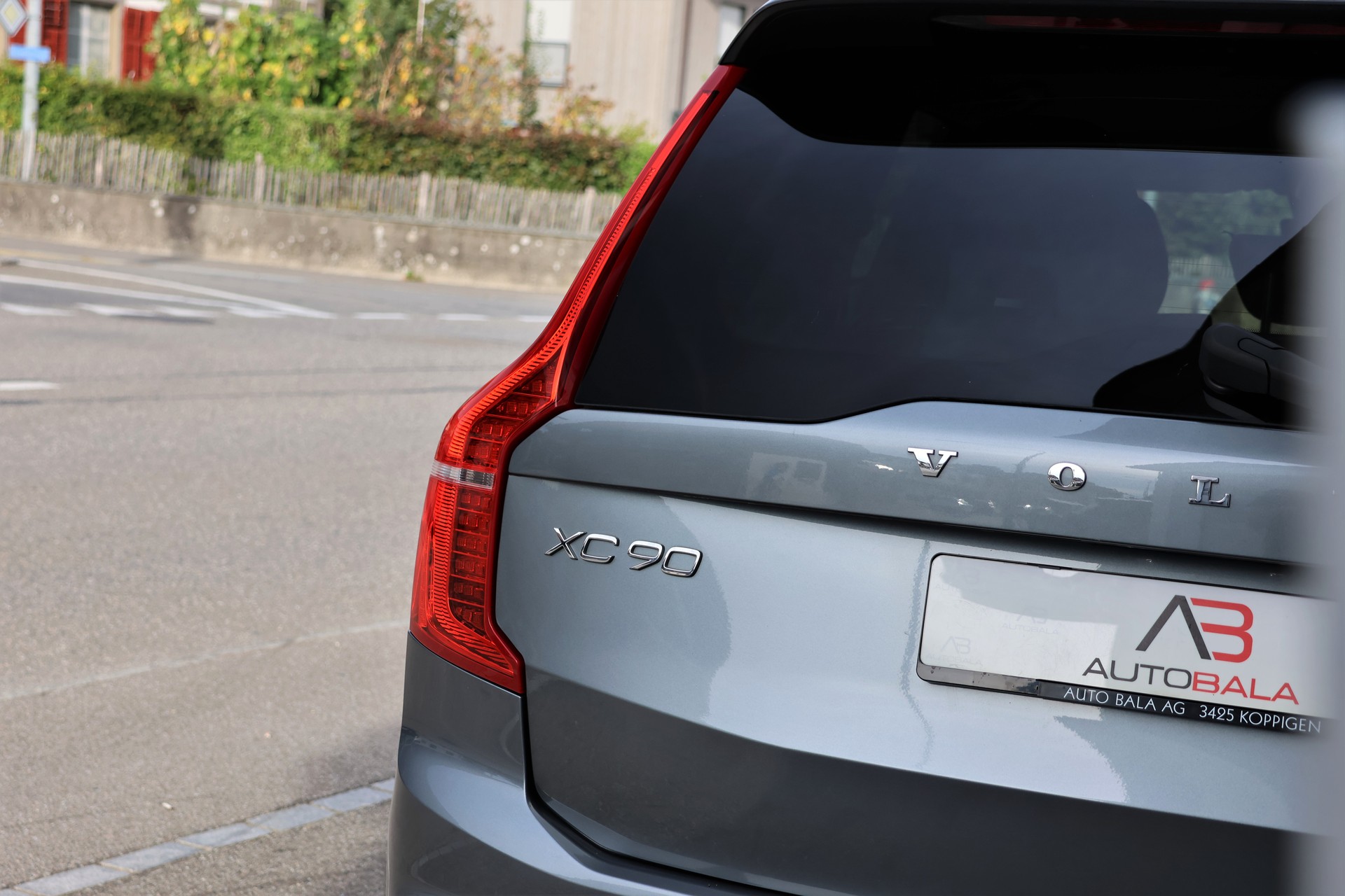 VOLVO XC90 D5 AWD Momentum Geartronic (CH) 7 Plätzer-image-5
