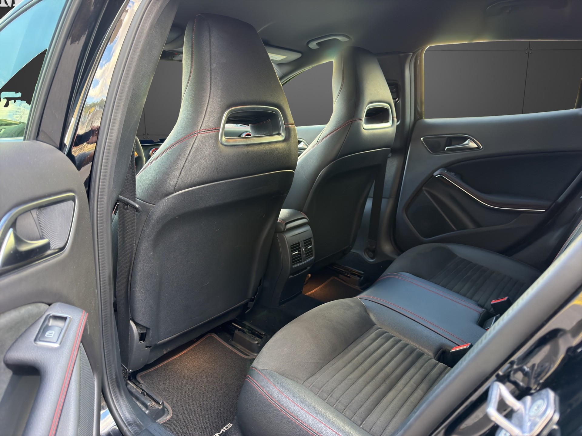 MERCEDES-BENZ GLA 45 AMG 4Matic 7G-DCT Facelift Frisch MFK-image-12