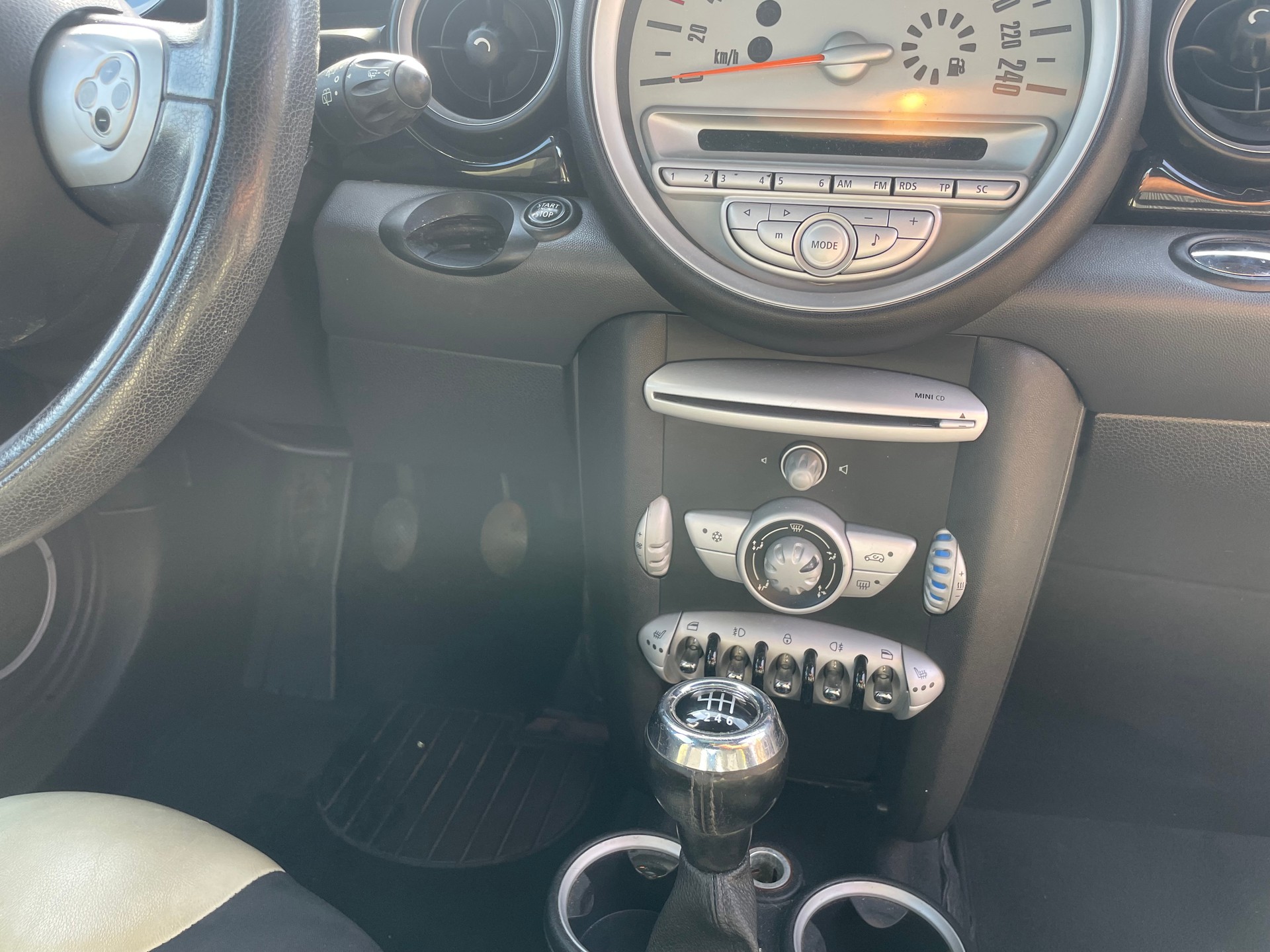 MINI Cooper-image-9
