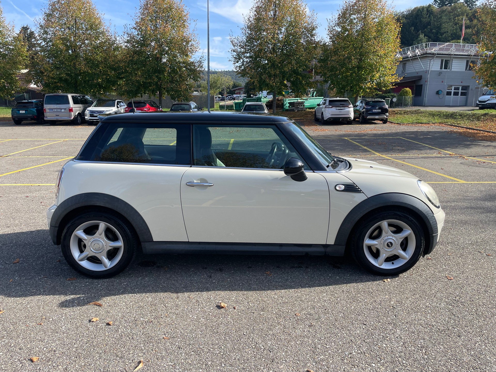 MINI Cooper-image-3