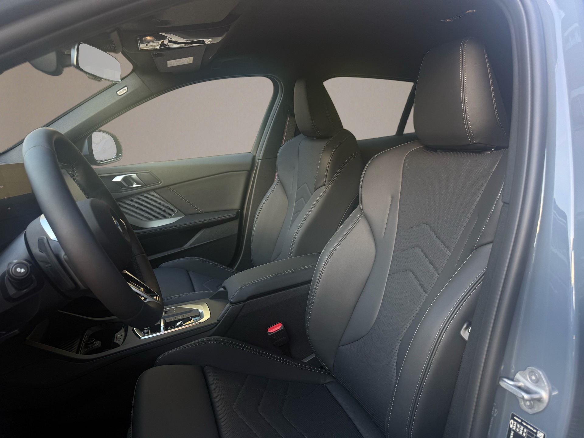 BMW 123 xDrive M Sport Pro Steptronic-image-14