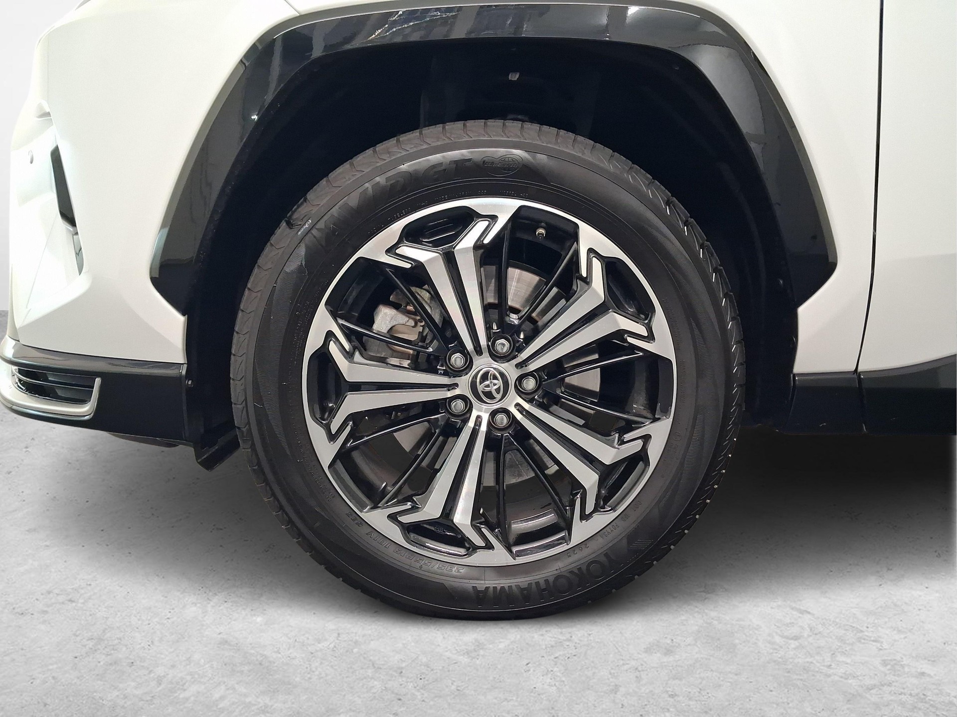TOYOTA RAV4 2.5 Plug-In-Hybrid Platinum-image-15