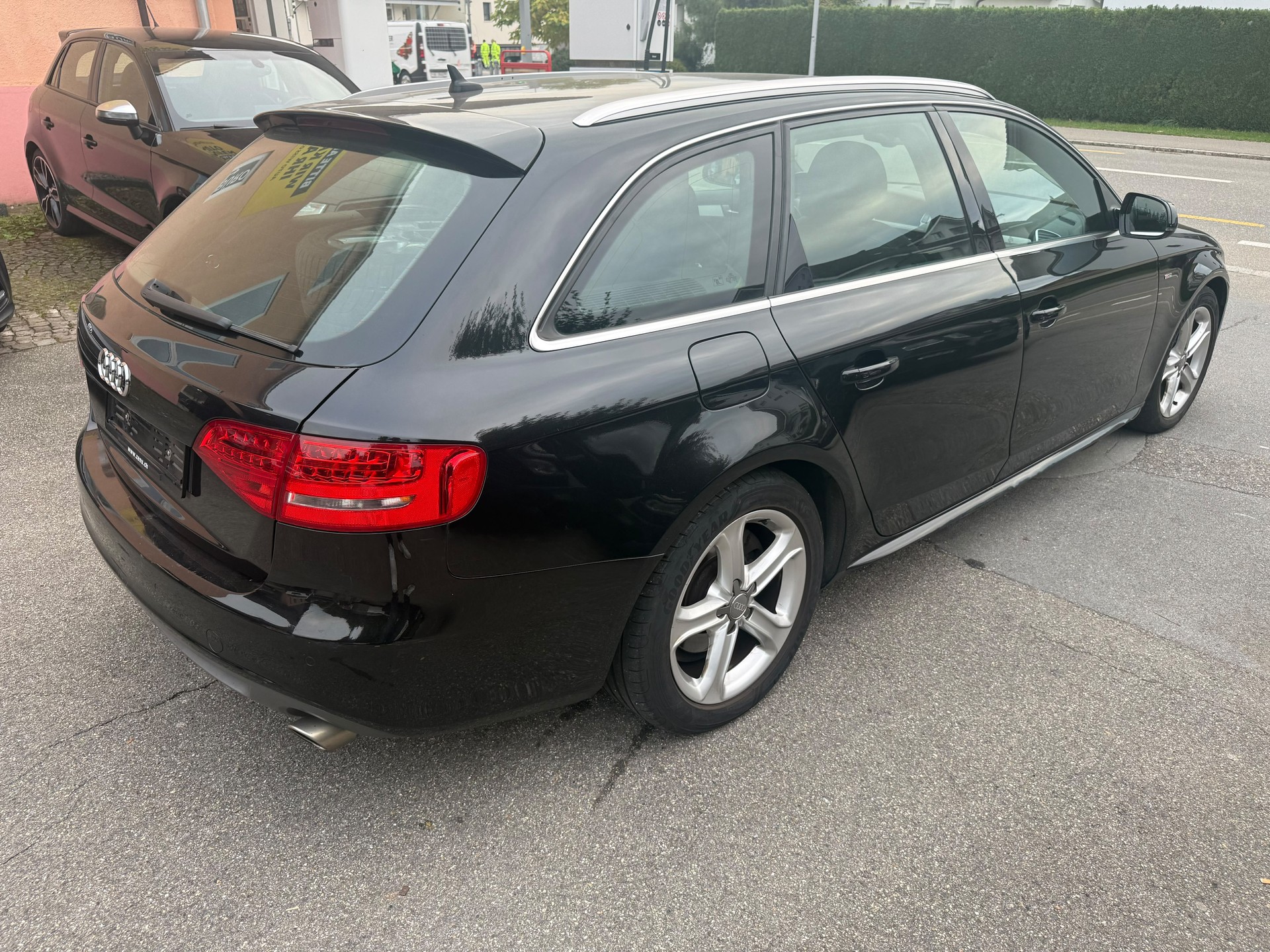 AUDI A4 S-Line-image-3
