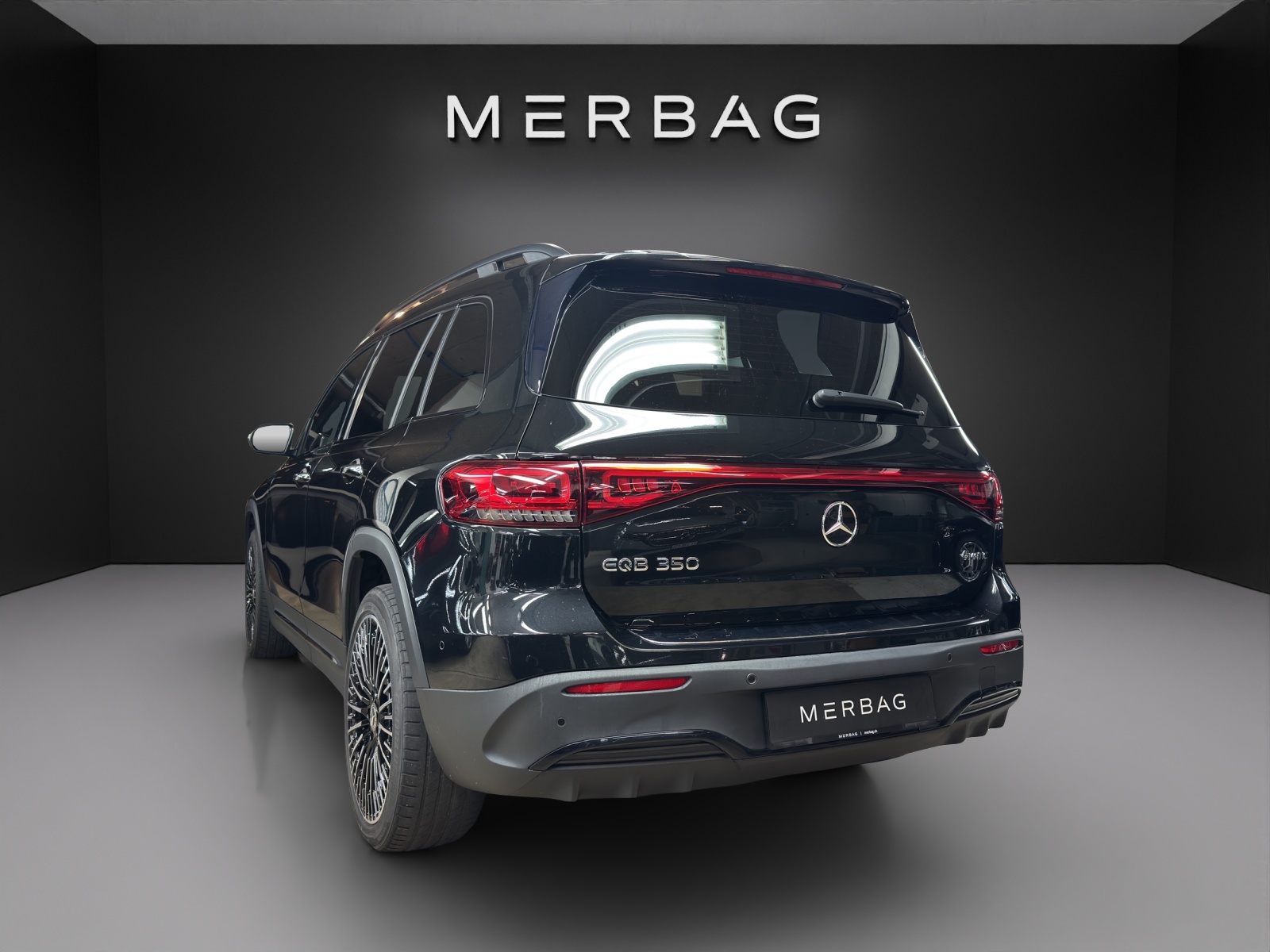 MERCEDES-BENZ EQB 350 AMG Line 4Matic-image-2