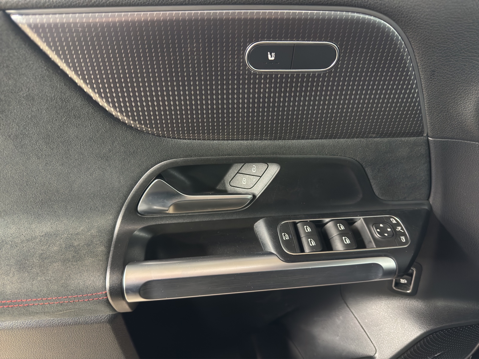 MERCEDES-BENZ EQB 350 AMG Line 4Matic-image-12