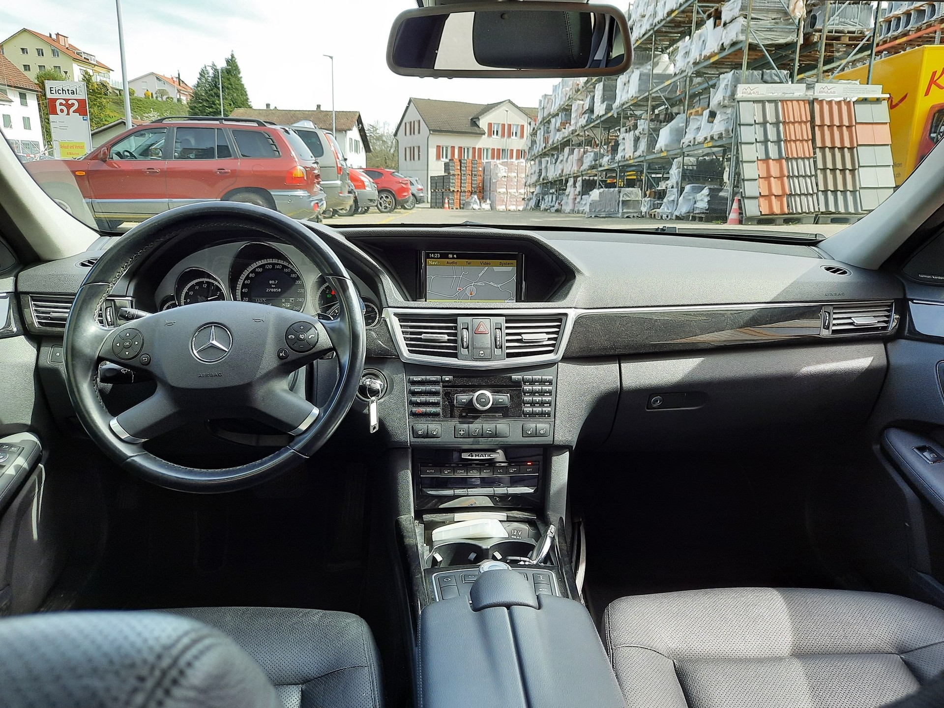 MERCEDES-BENZ E 350 CDI BlueEff. Avantgarde 4Matic 7G-Tronic-image-10