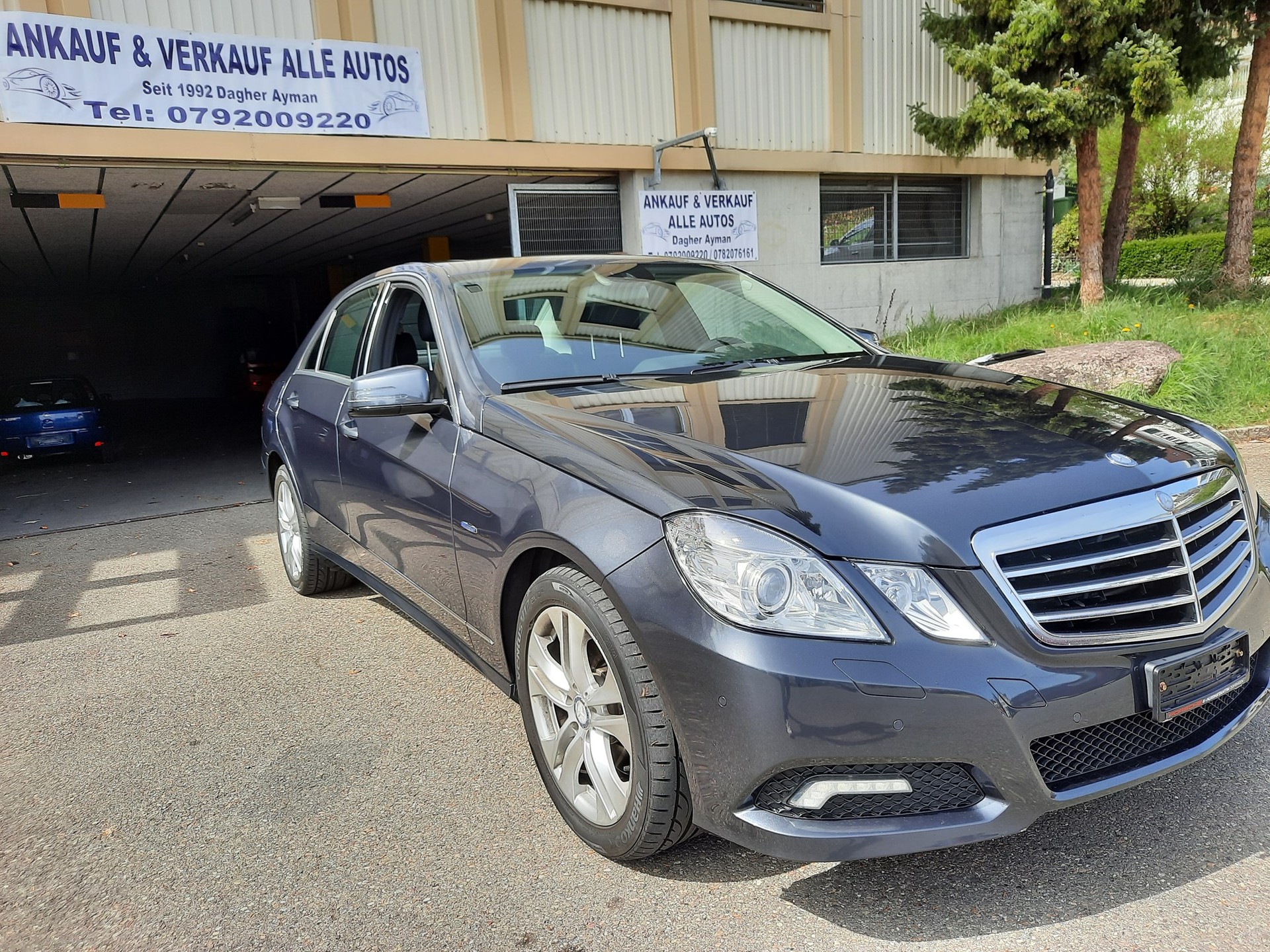 MERCEDES-BENZ E 350 CDI BlueEff. Avantgarde 4Matic 7G-Tronic-image-2