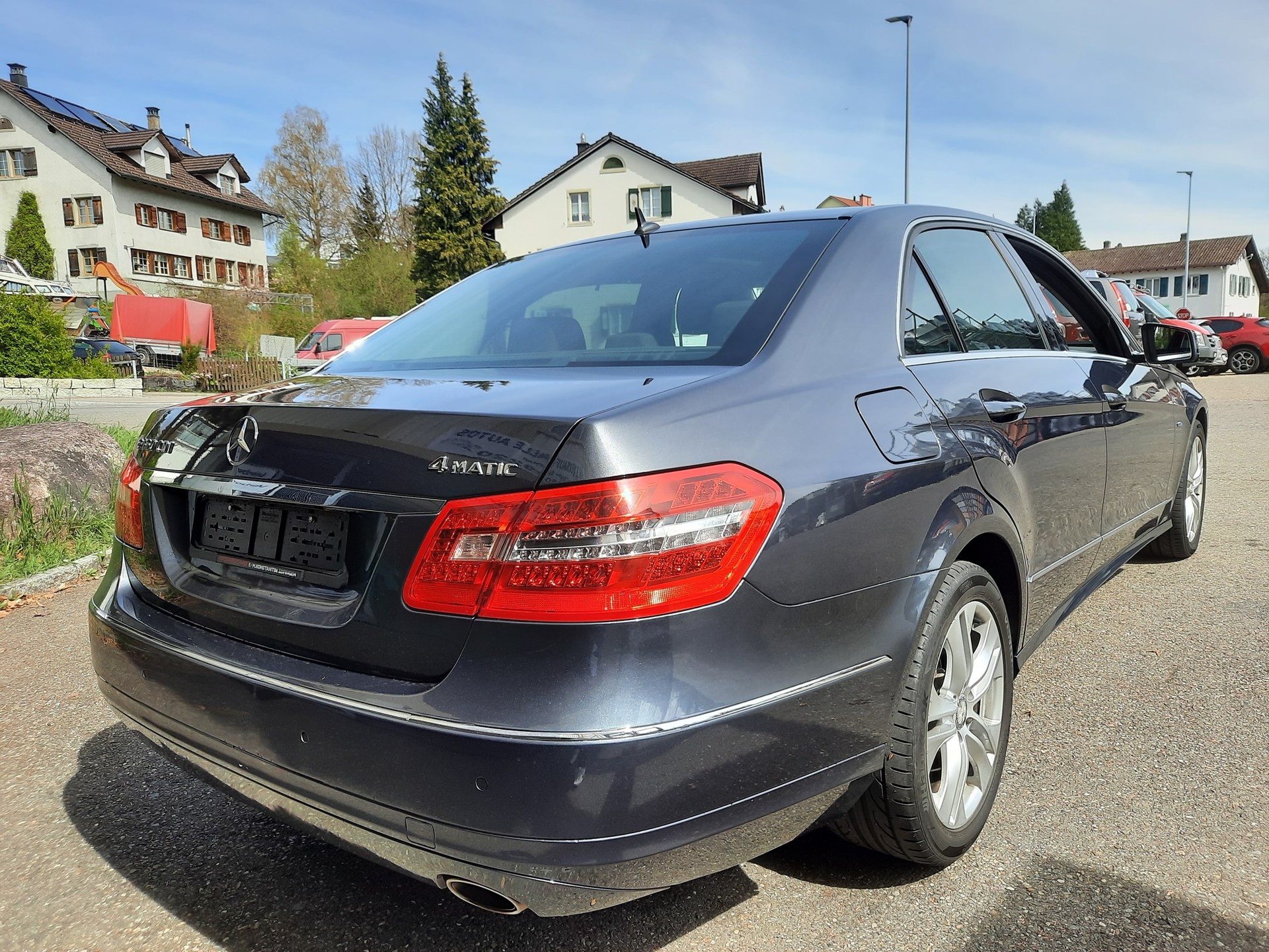 MERCEDES-BENZ E 350 CDI BlueEff. Avantgarde 4Matic 7G-Tronic-image-4