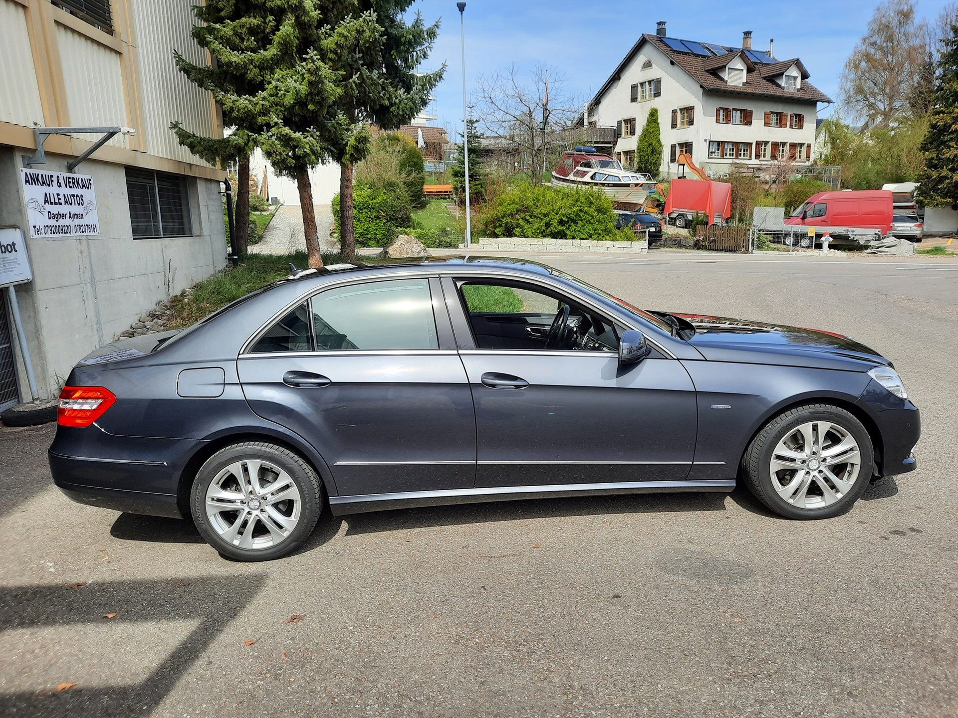 MERCEDES-BENZ E 350 CDI BlueEff. Avantgarde 4Matic 7G-Tronic-image-8