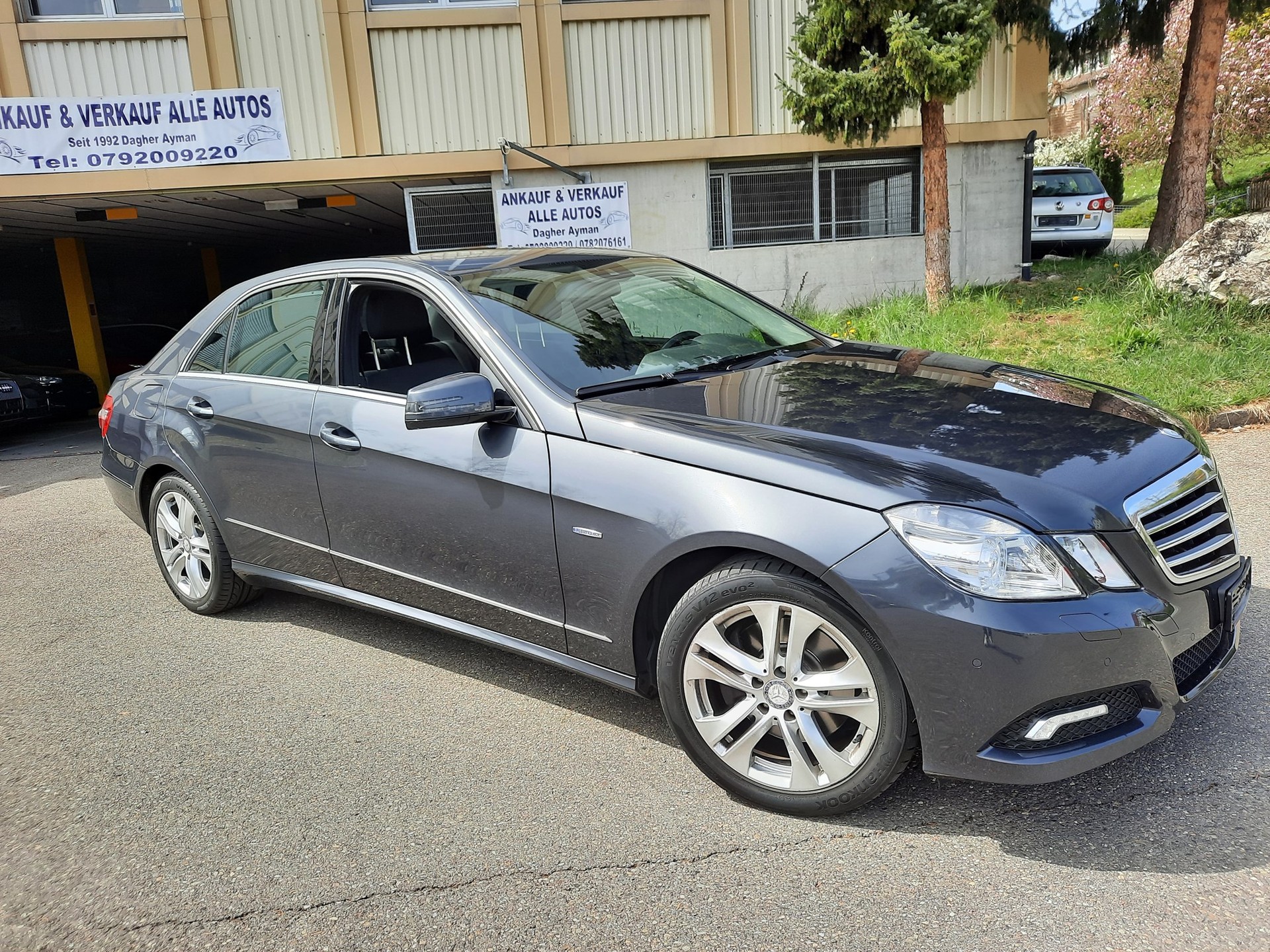 MERCEDES-BENZ E 350 CDI BlueEff. Avantgarde 4Matic 7G-Tronic-image-6