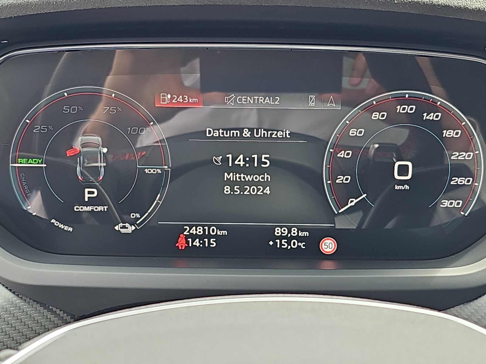 AUDI RS e-tron GT quattro-image-13