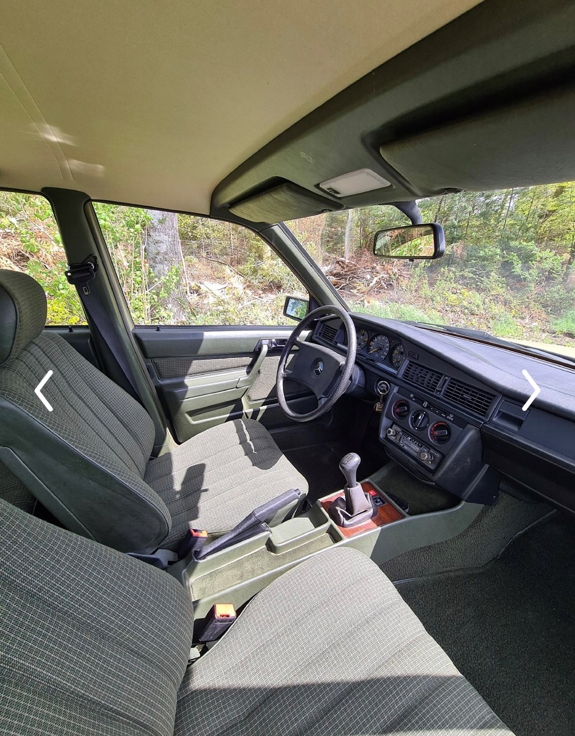 MERCEDES-BENZ 190 E 2.0-image-4