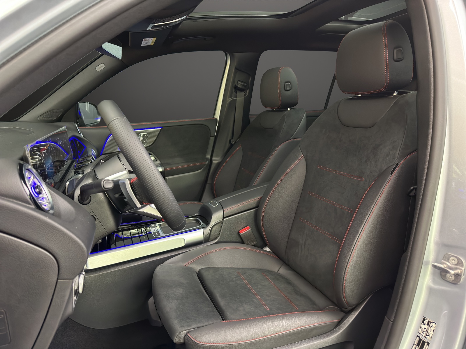 MERCEDES-BENZ GLB 250 4Matic 8G-Tronic-image-7