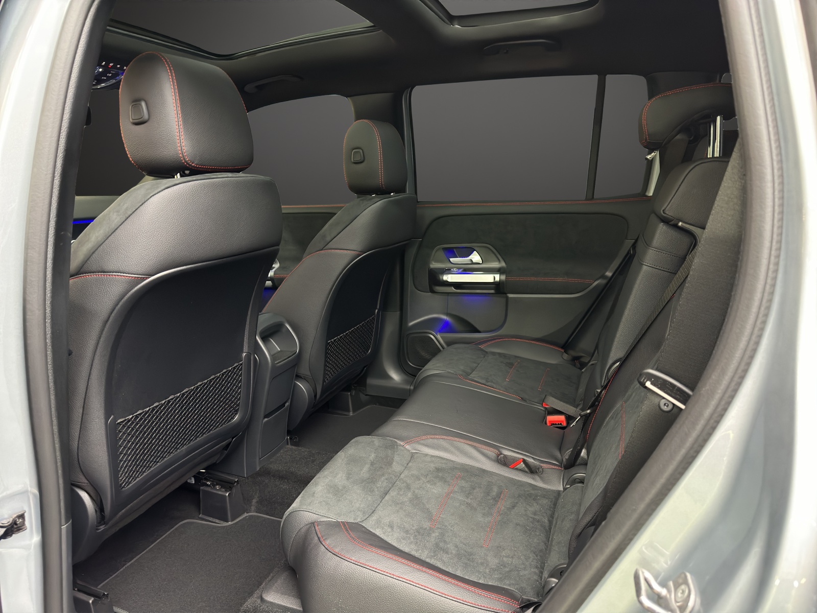 MERCEDES-BENZ GLB 250 4Matic 8G-Tronic-image-10