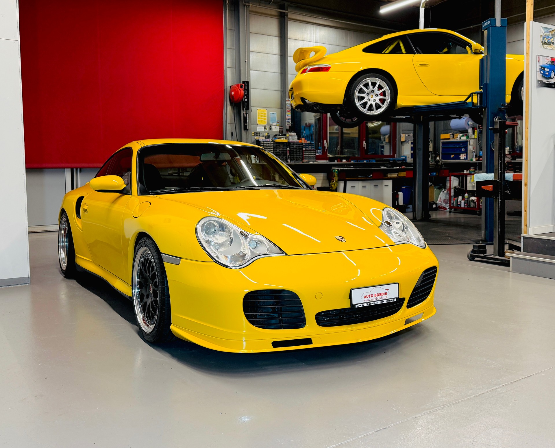 PORSCHE 911 Turbo „Speedgelb“ & Porsche Exclusive Carbon-image-12