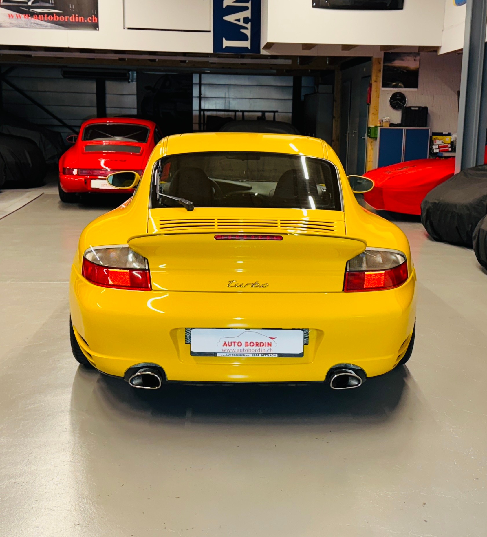 PORSCHE 911 Turbo „Speedgelb“ & Porsche Exclusive Carbon-image-10