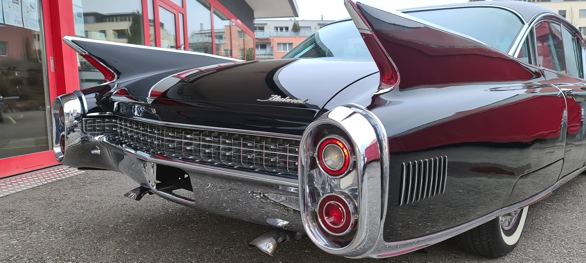 CADILLAC Series 60 Fleetwood US-Botschafter Fahrzeug-image-1