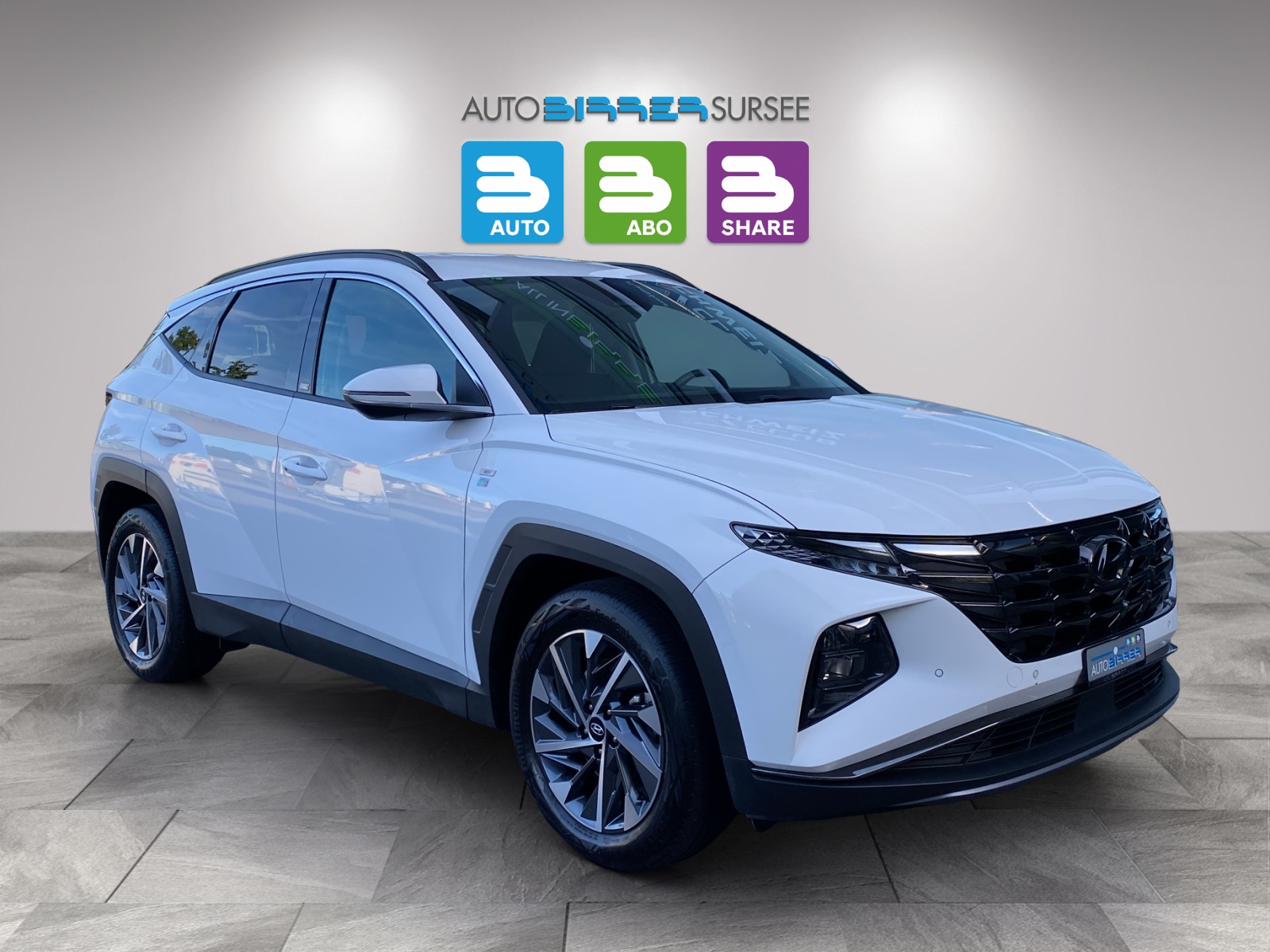 HYUNDAI Tucson 1.6 CRDi Amplia 4WD-image-2