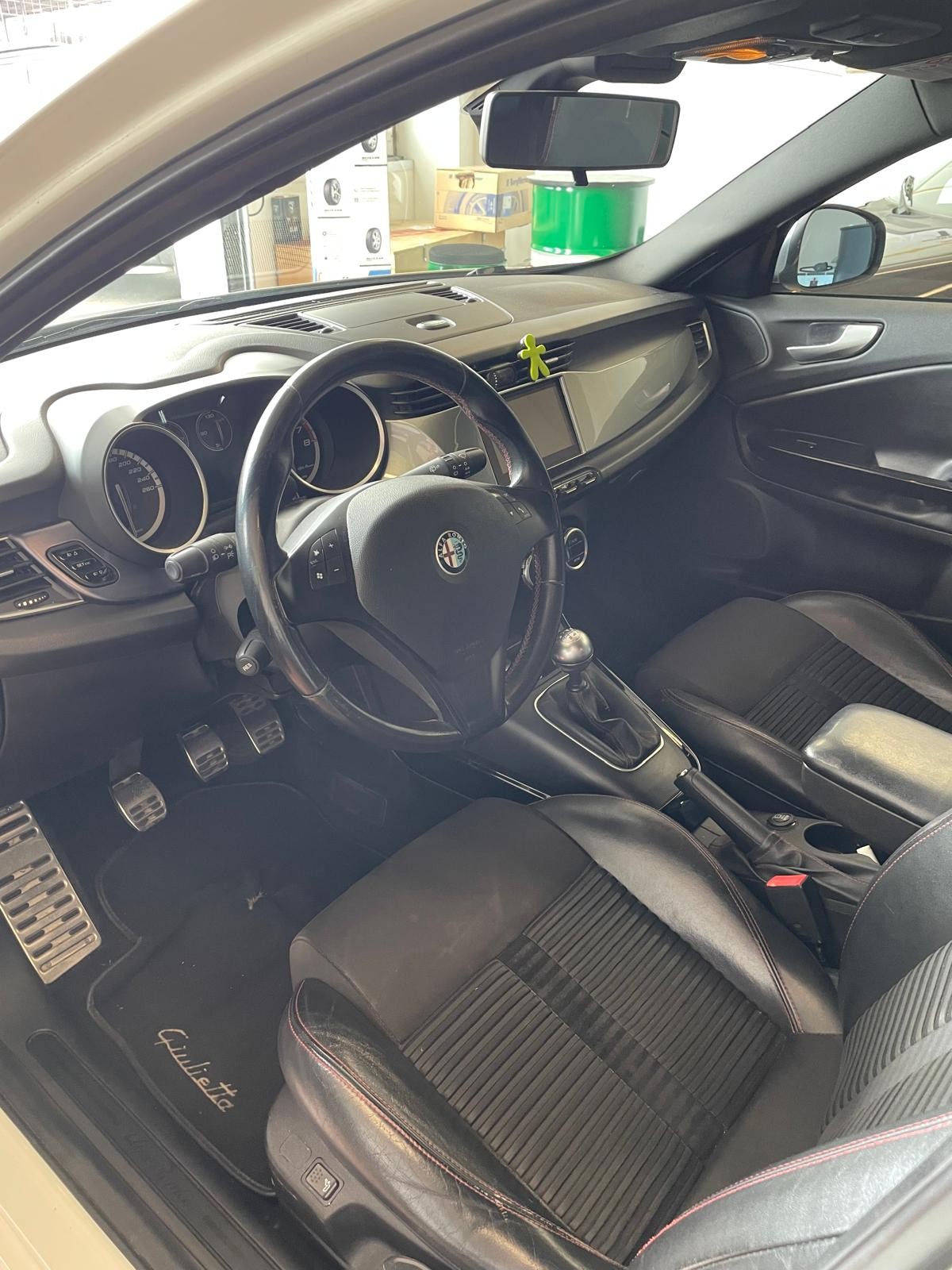 ALFA ROMEO Giulietta 1750 TBi Quadrifoglio Verde-image-9