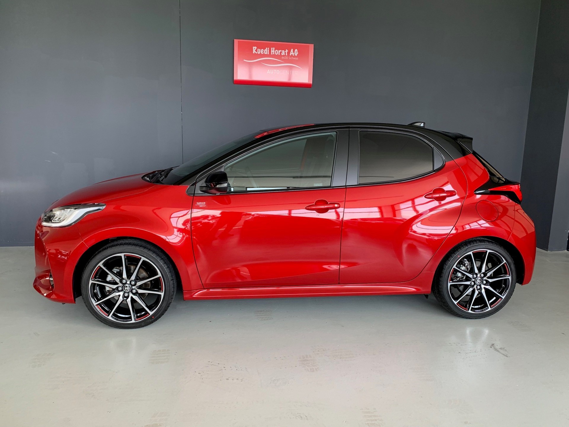 TOYOTA Yaris 1.5 VVT-i HSD GR Sport-image-1