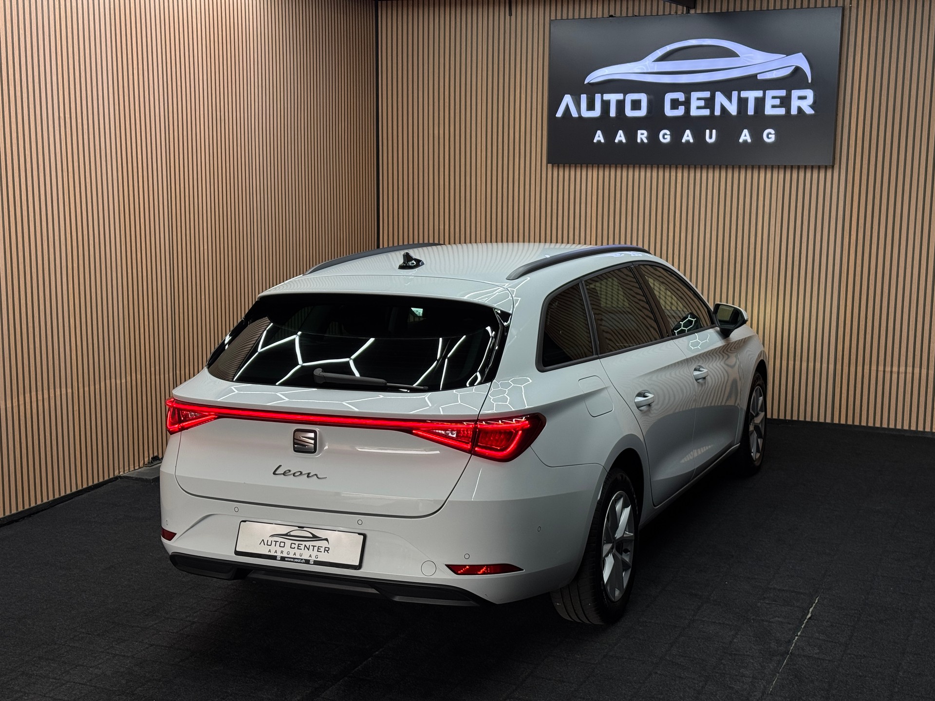 SEAT Leon ST 2.0 TDI EVO DSG Style *ab CHF 269.-/ Monat*-image-5