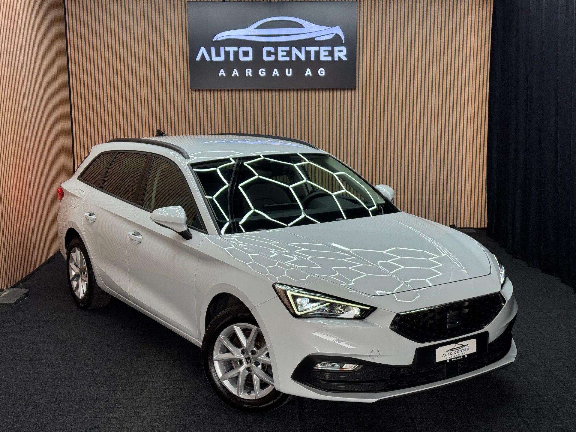 SEAT Leon ST 2.0 TDI EVO DSG Style *ab CHF 269.-/ Monat*-image-0