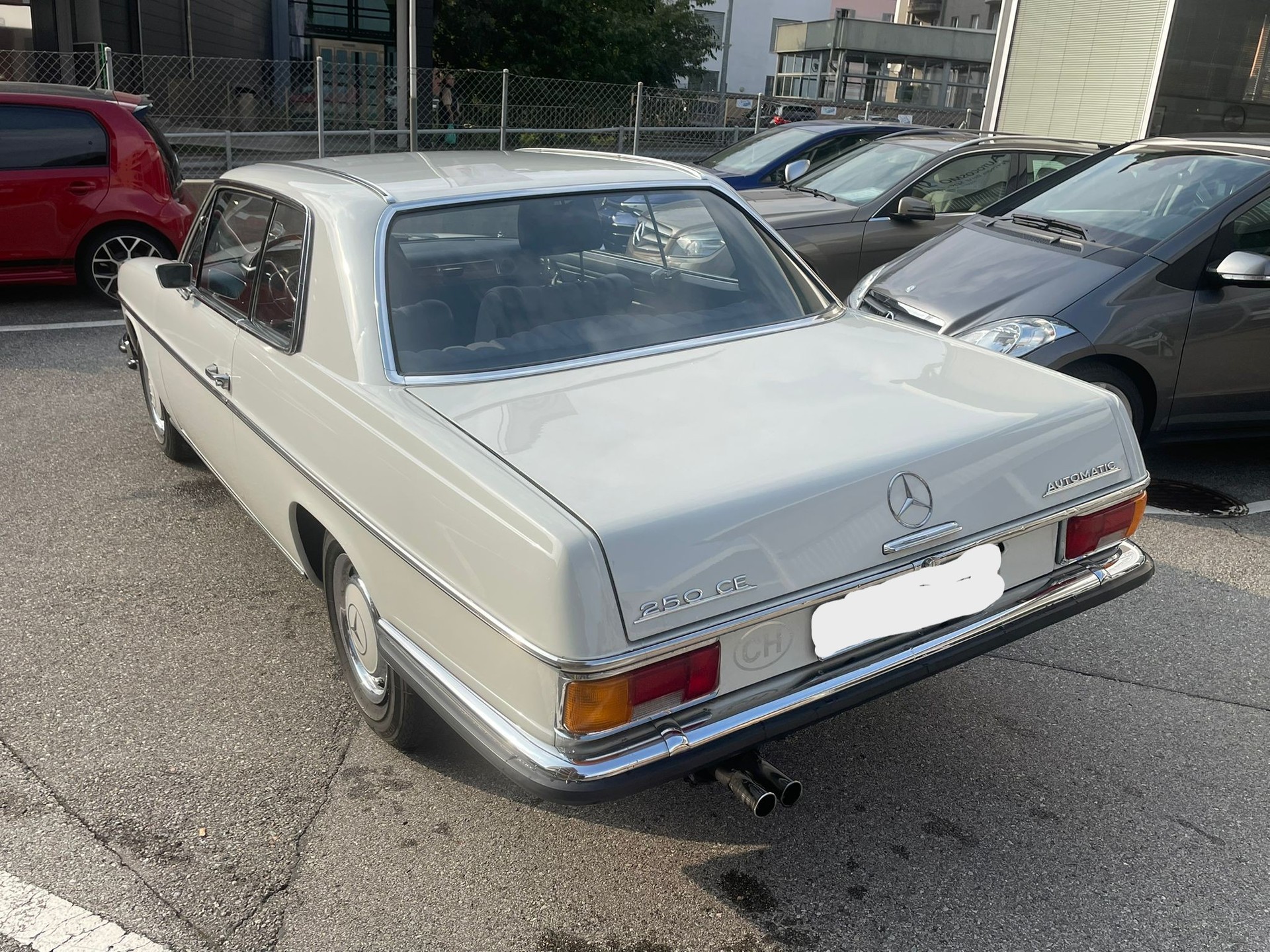 MERCEDES-BENZ 250 CE-image-4