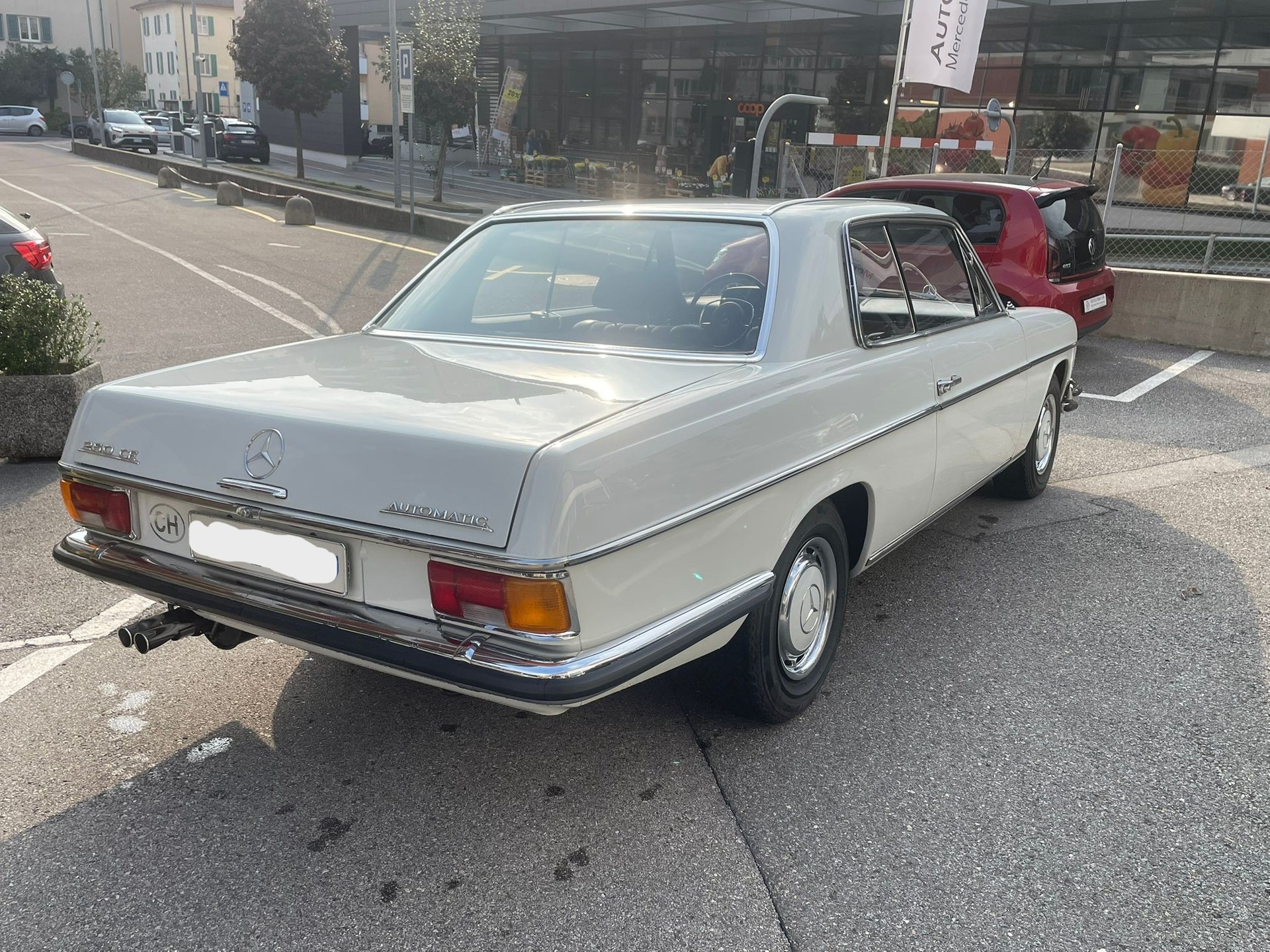 MERCEDES-BENZ 250 CE-image-3