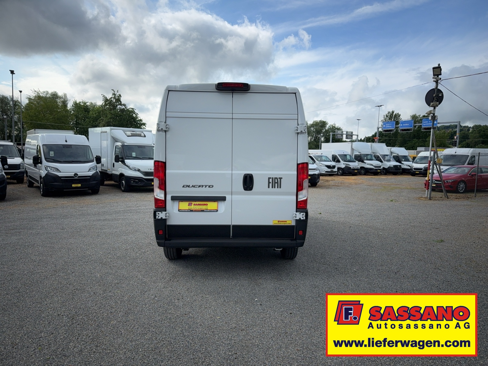 FIAT Ducato 2.2 MJ L2H2 140 PS neues Interieur-image-6